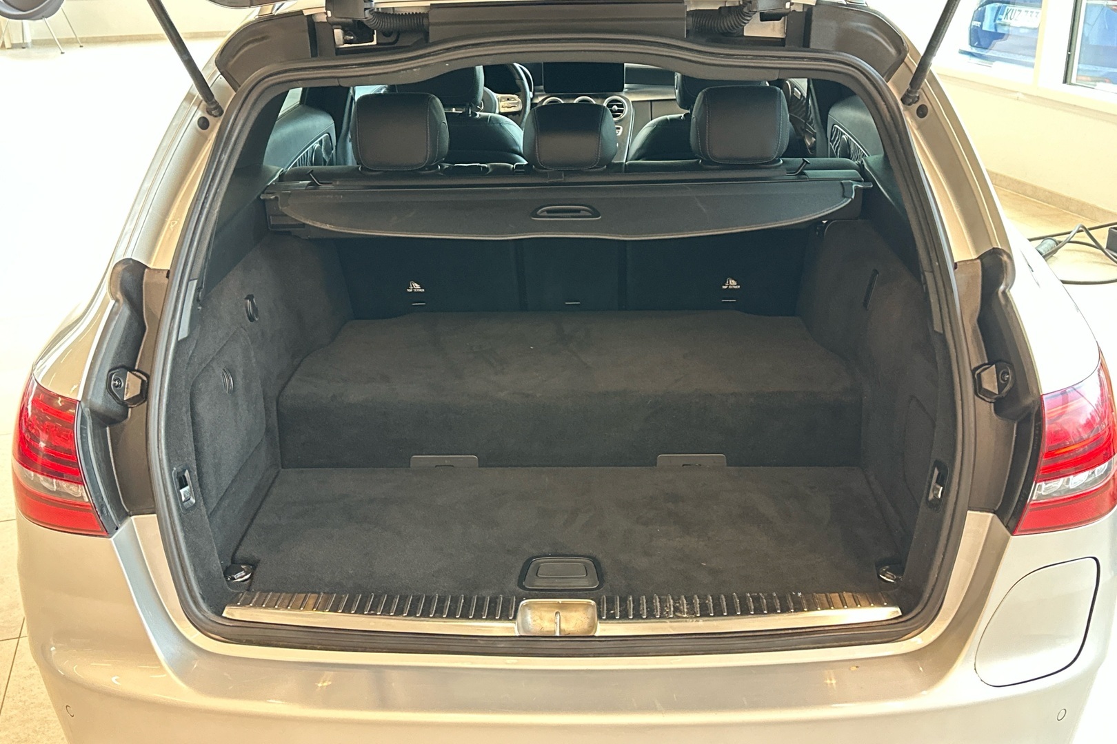 MERCEDES-BENZ C 2021