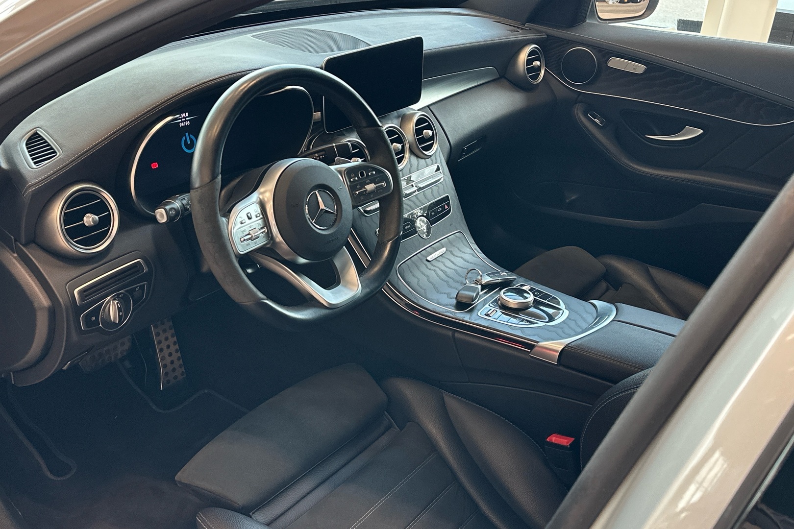 MERCEDES-BENZ C 2021