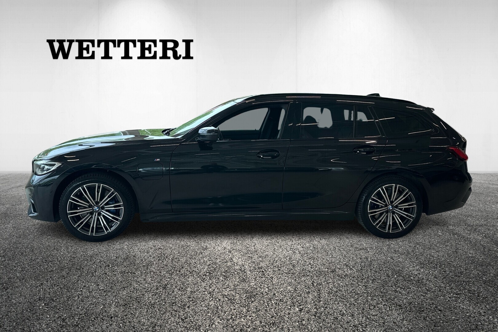 BMW 330 2022