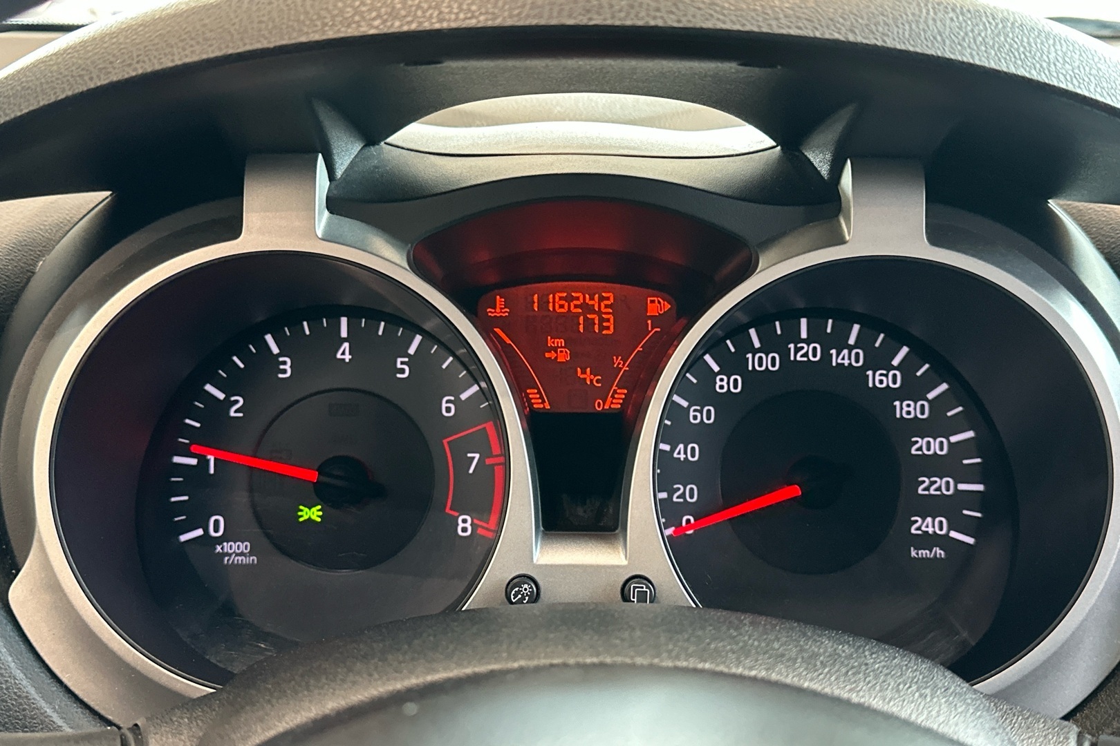 NISSAN Juke 2011