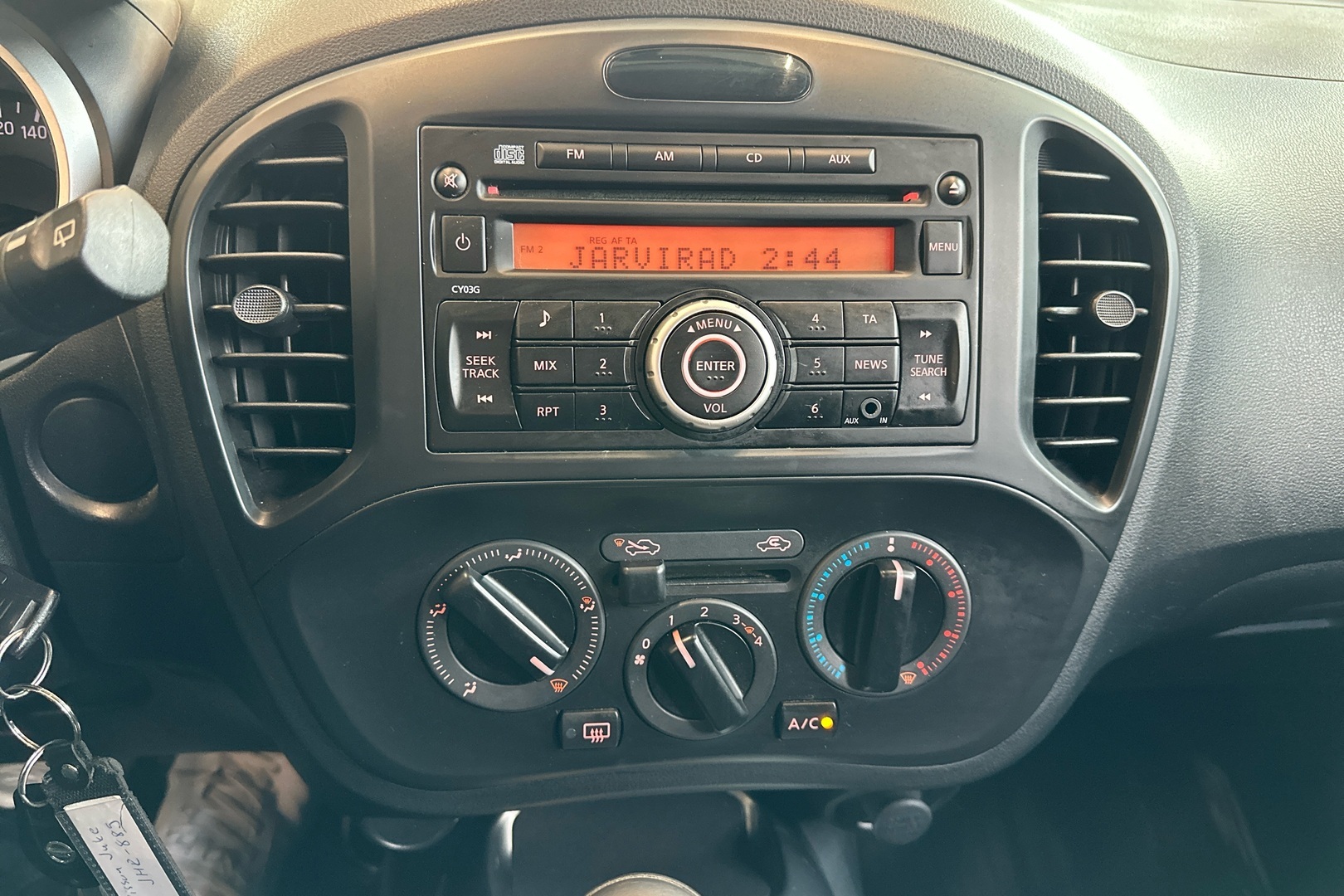 NISSAN Juke 2011