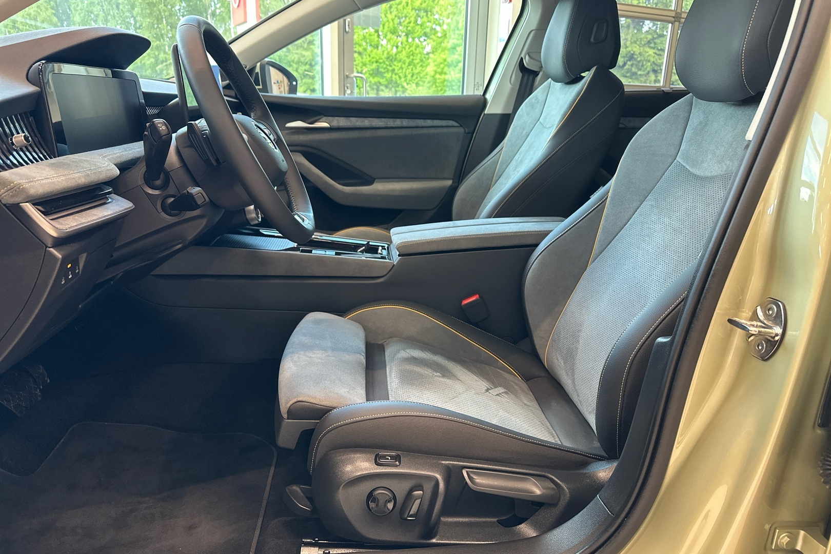 SKODA Superb 2024