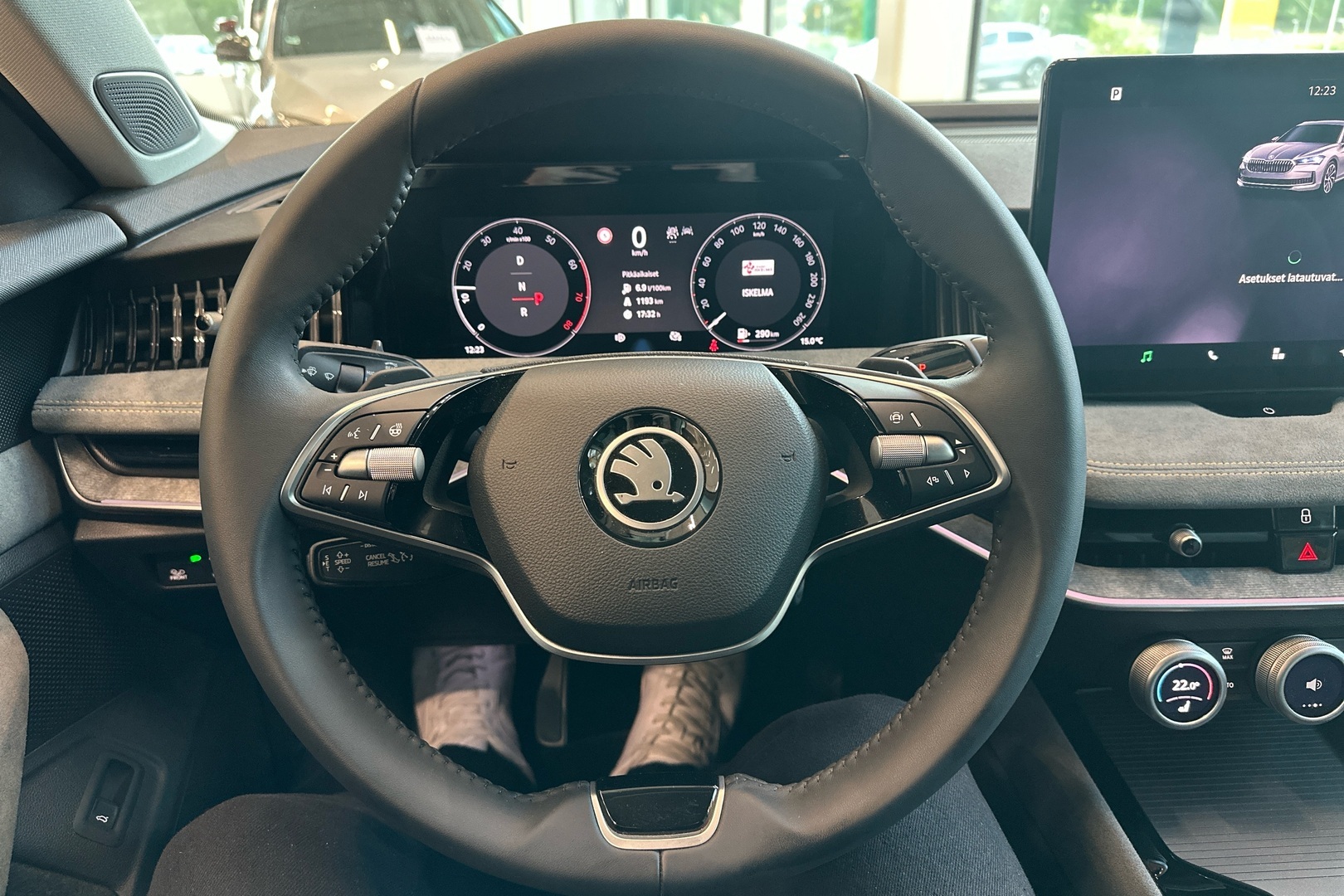 SKODA Superb 2024