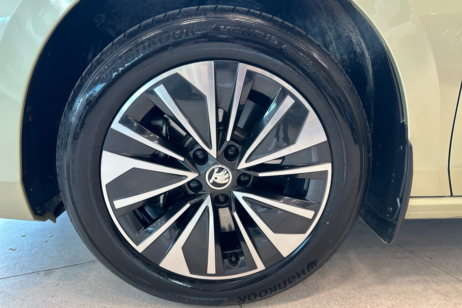 SKODA Superb 2024