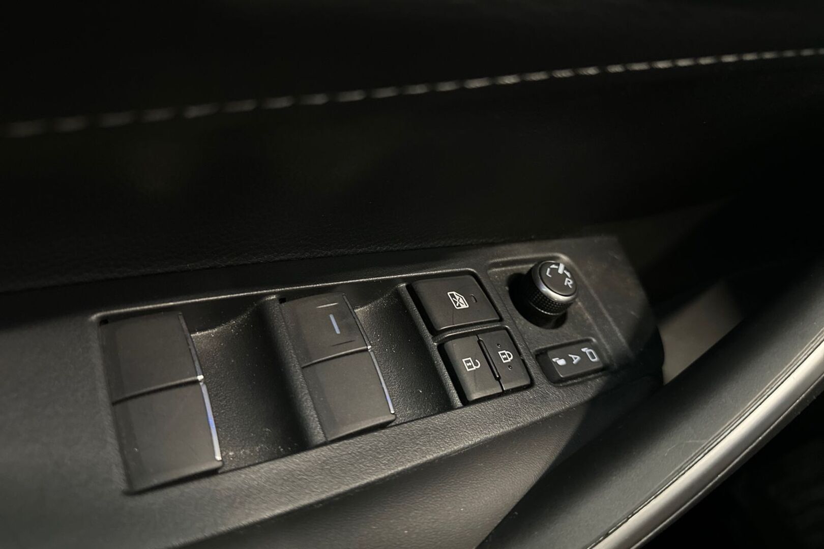 TOYOTA Corolla 2025