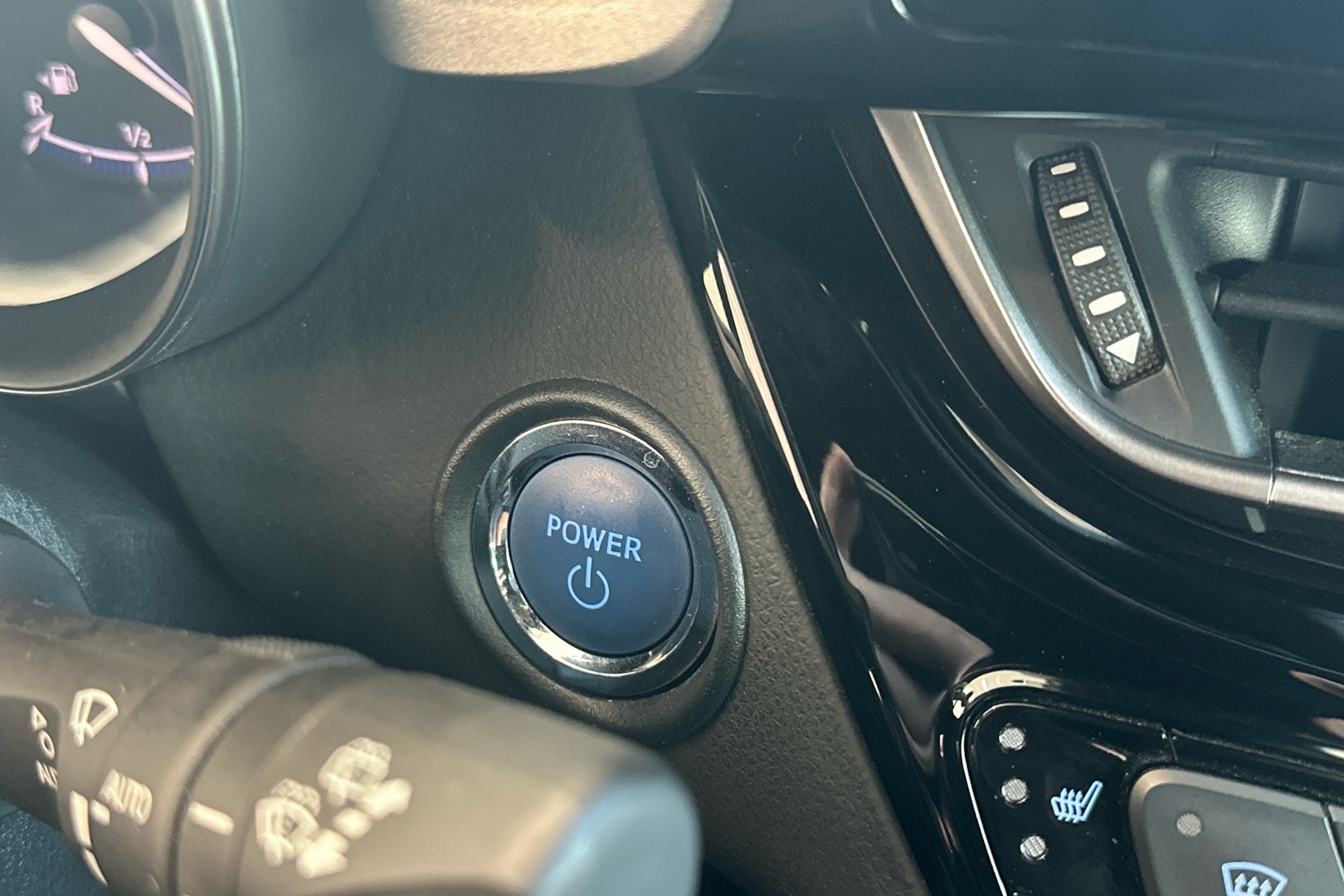 TOYOTA C-HR 2022