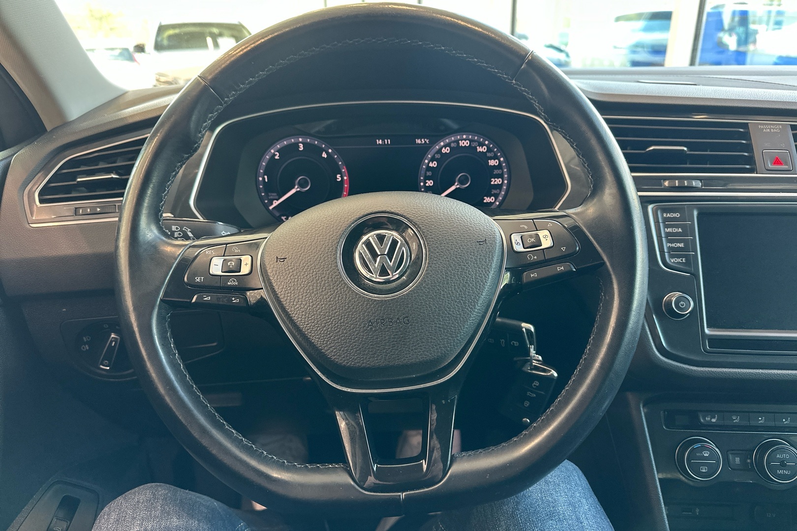 VOLKSWAGEN Tiguan 2016