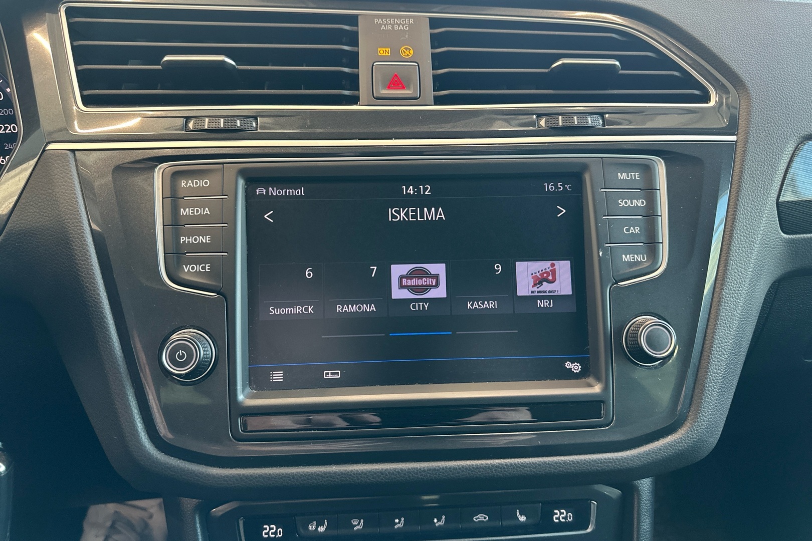 VOLKSWAGEN Tiguan 2016