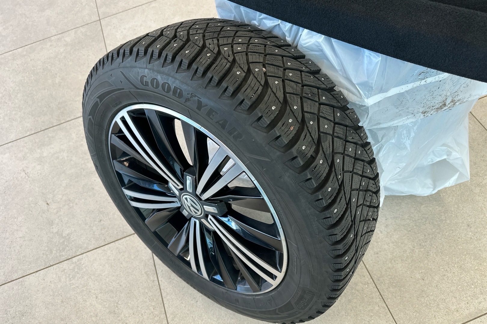 VOLKSWAGEN Tiguan 2016