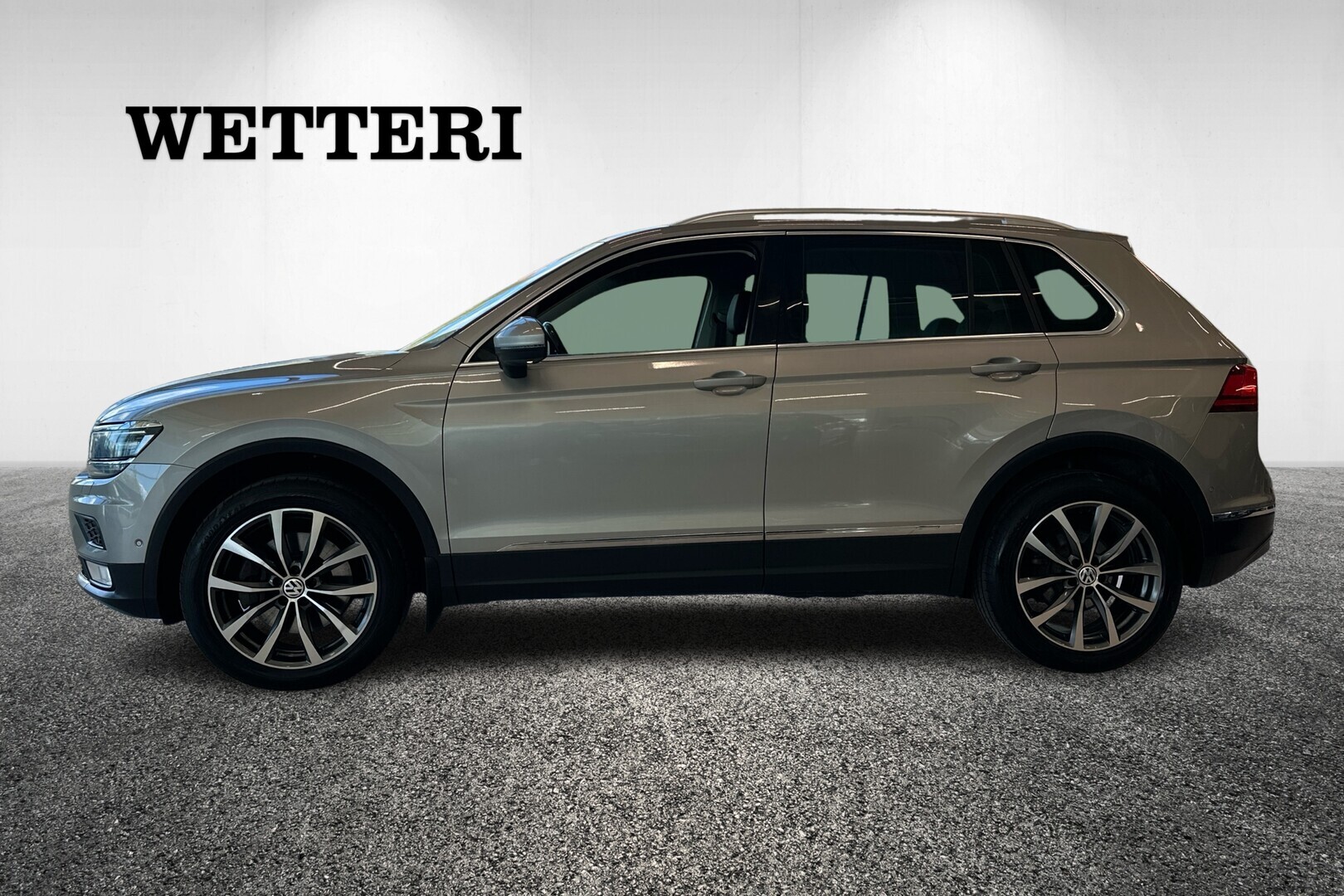 VOLKSWAGEN Tiguan 2016