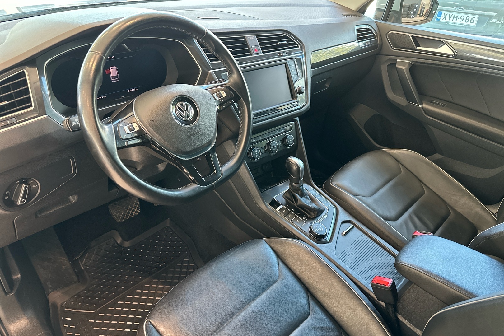 VOLKSWAGEN Tiguan 2016