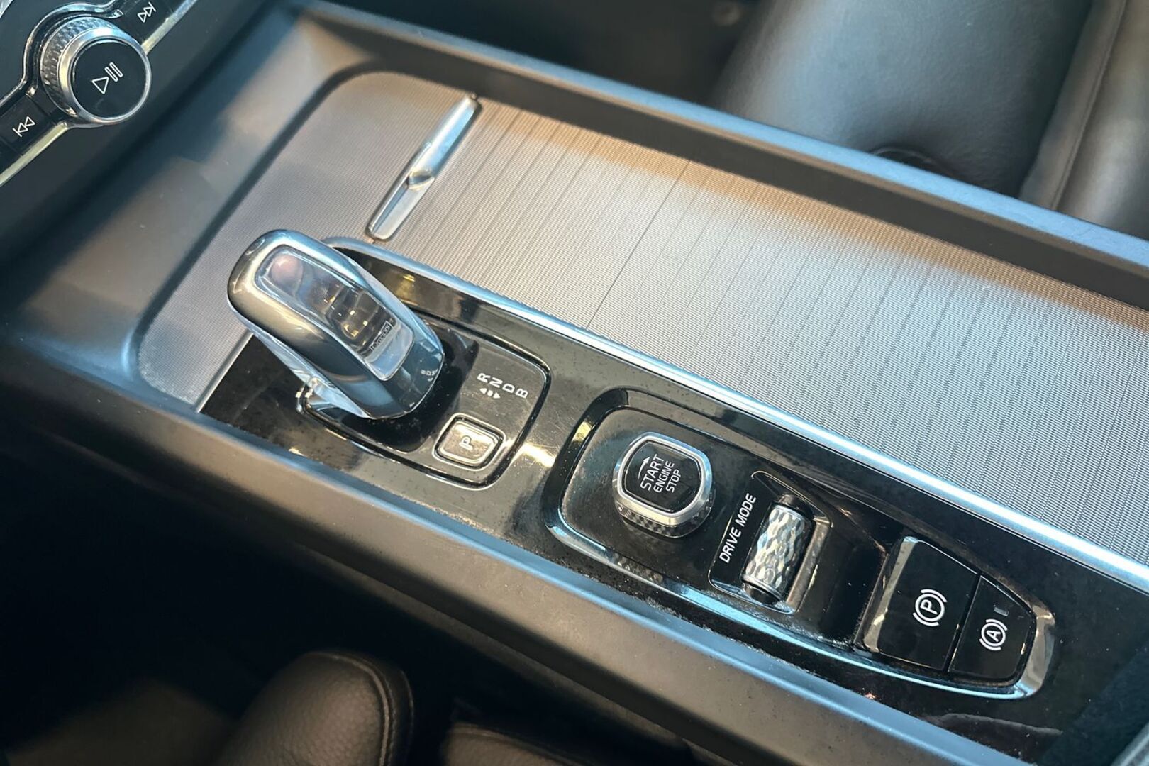 VOLVO XC60 23