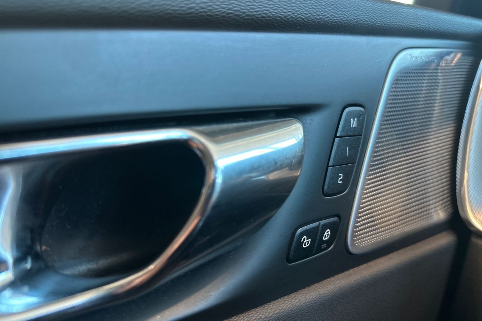 VOLVO XC60 37