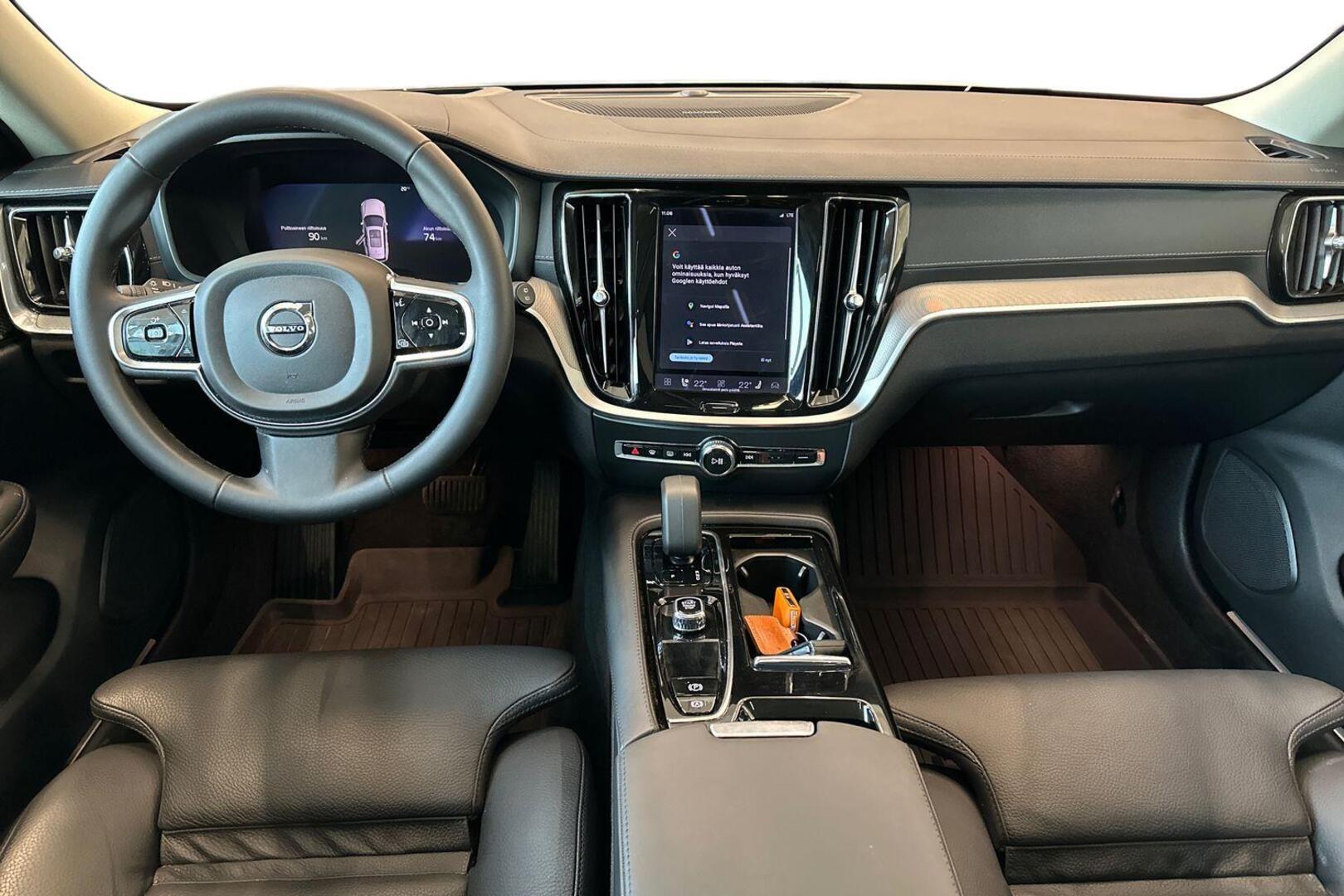 VOLVO V60 2024