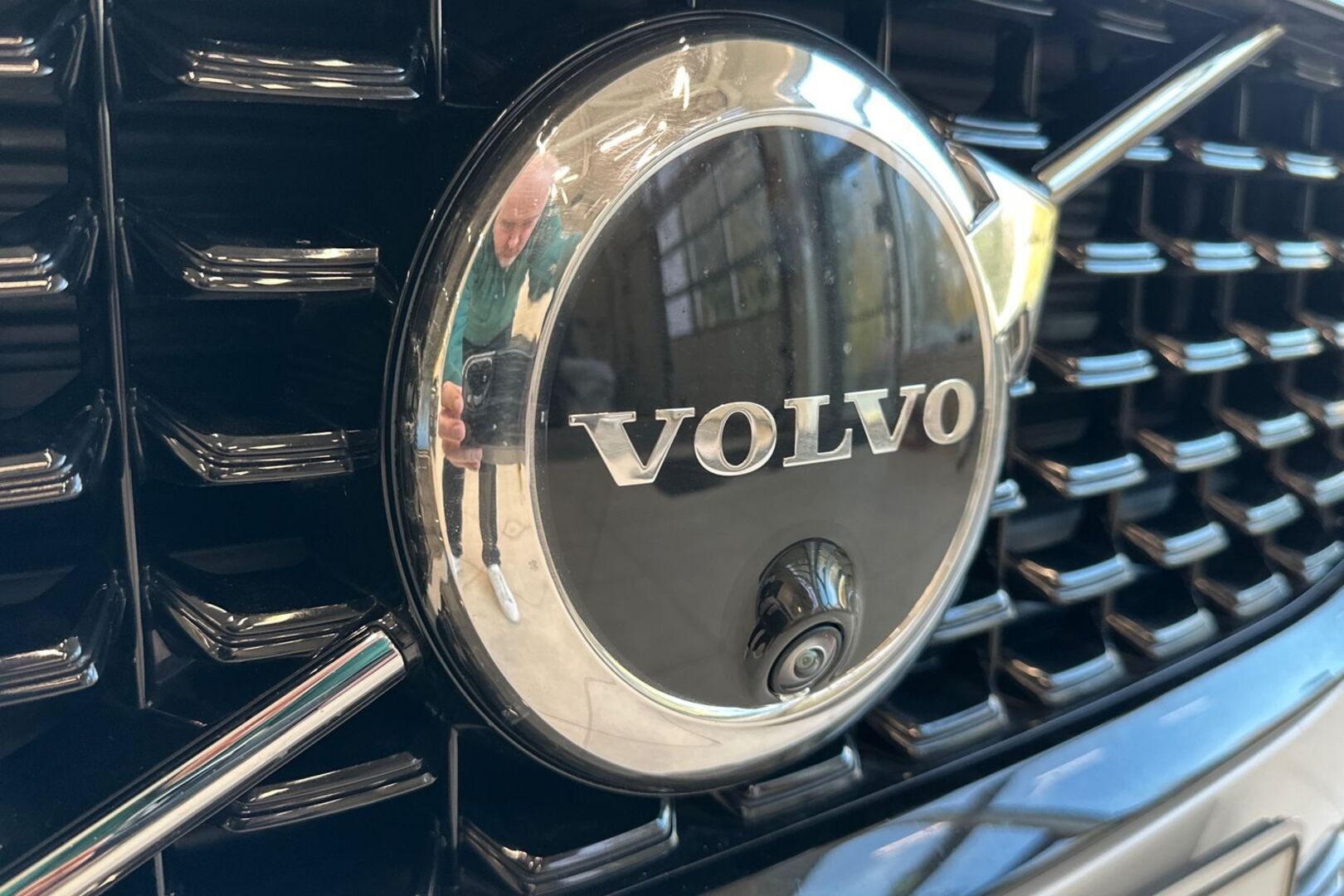 VOLVO V60 2024