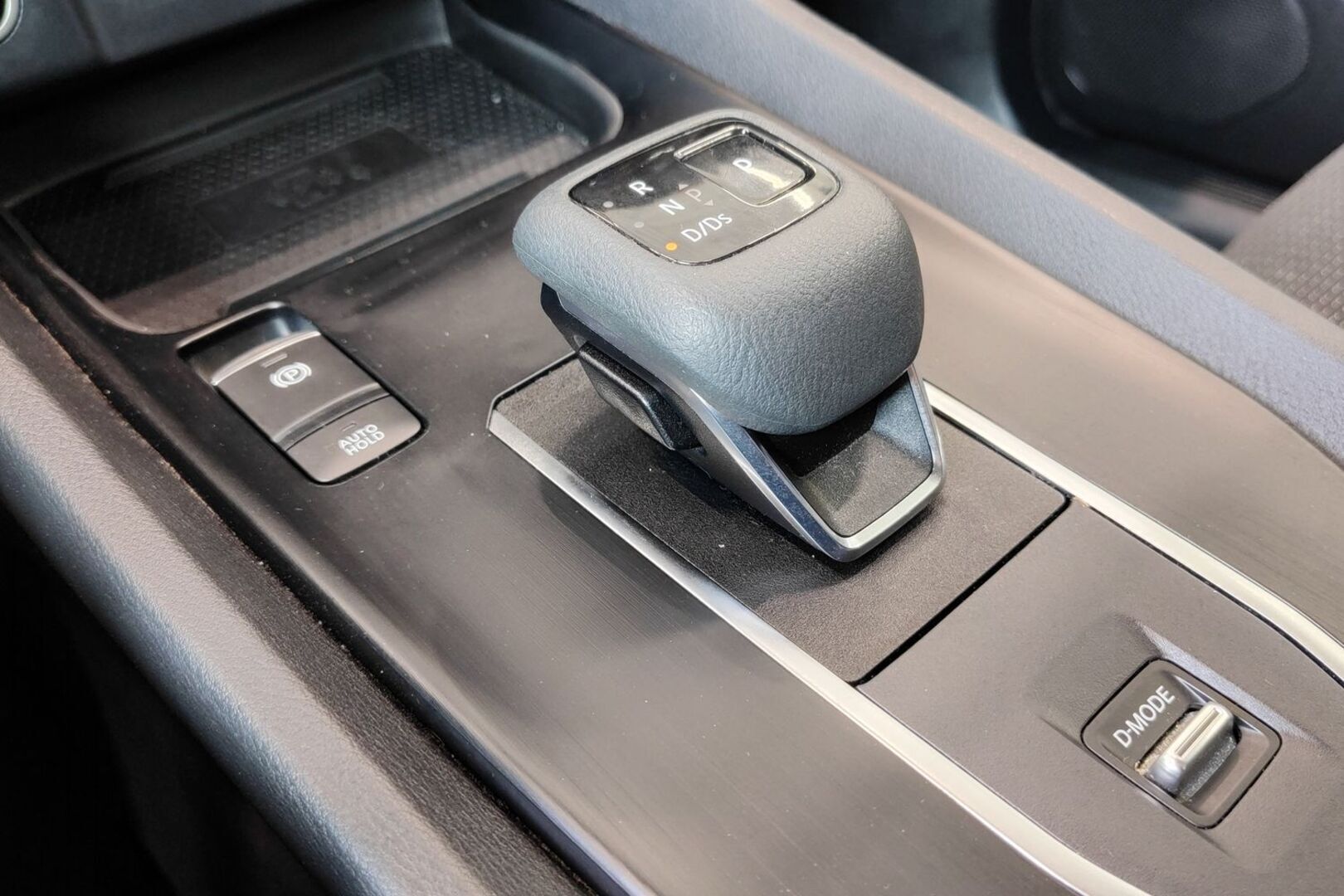 NISSAN Qashqai 2024