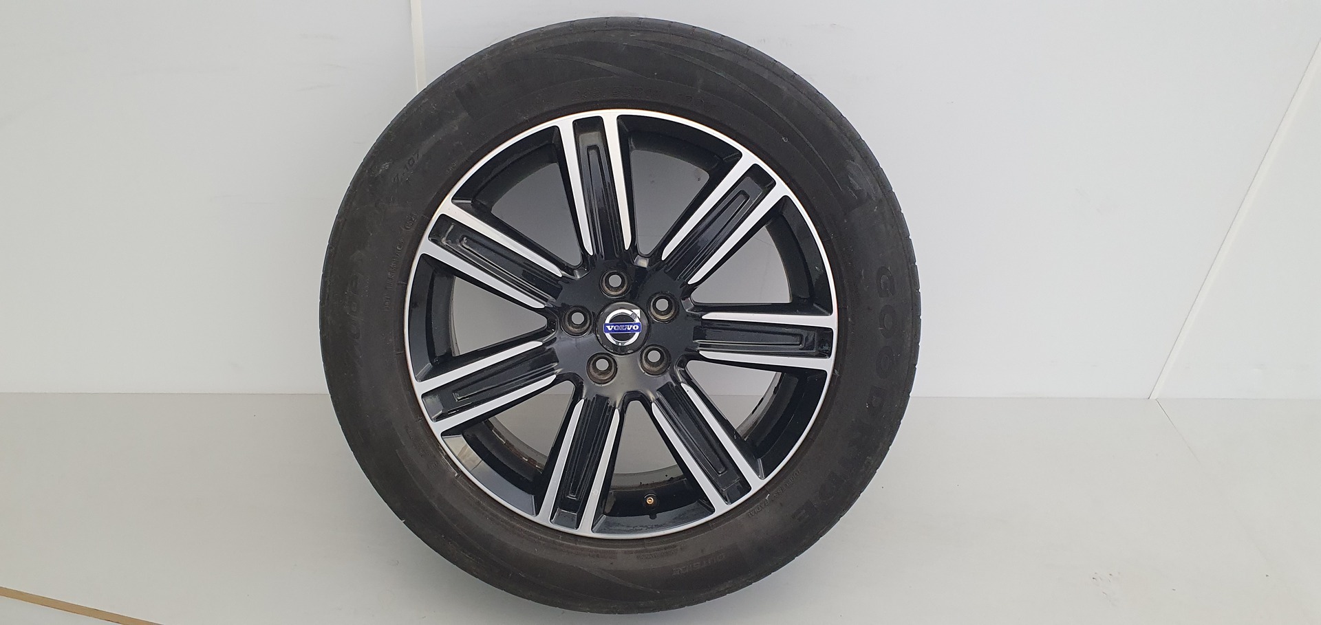 VOLVO XC60 2017