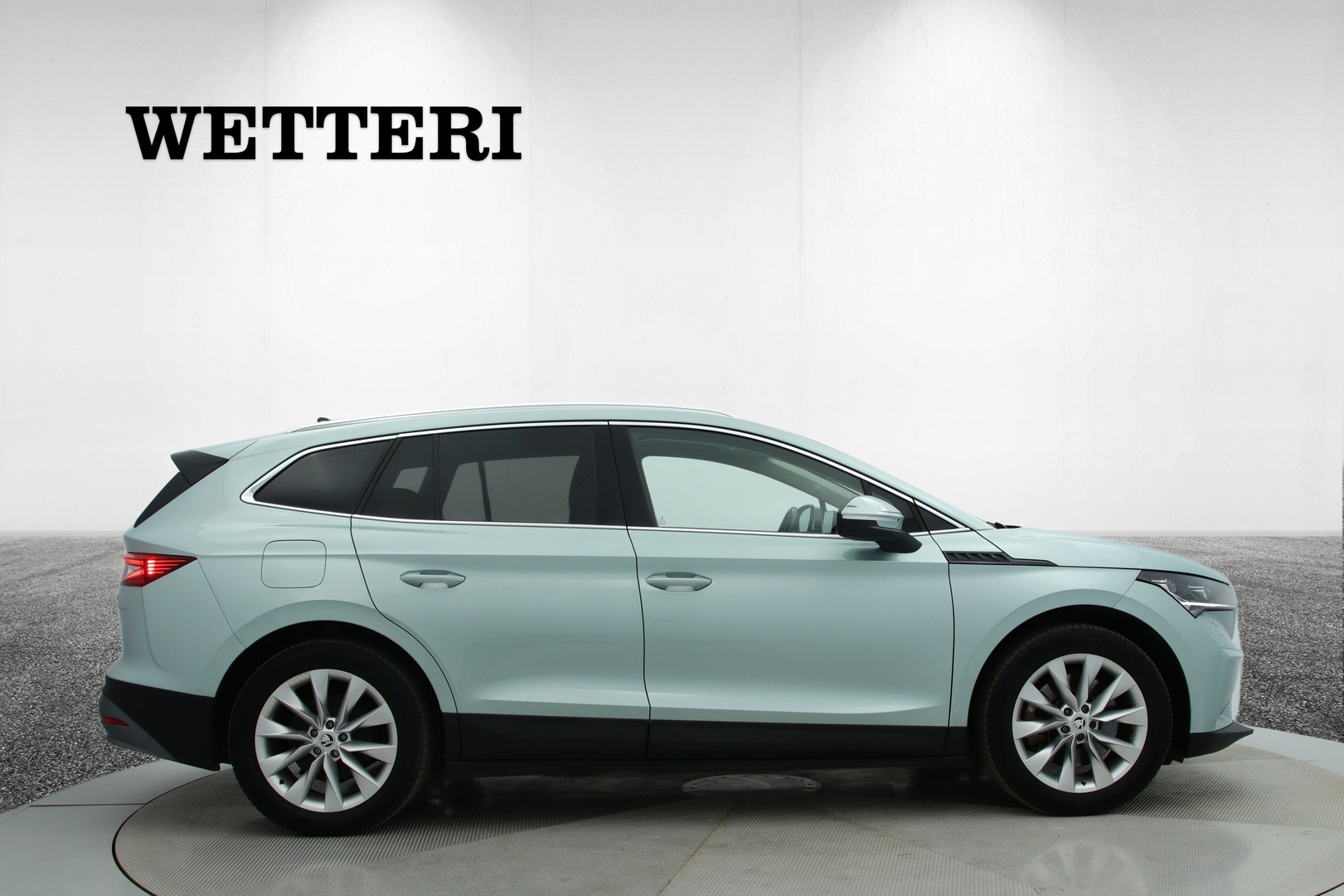 SKODA Enyaq 2023