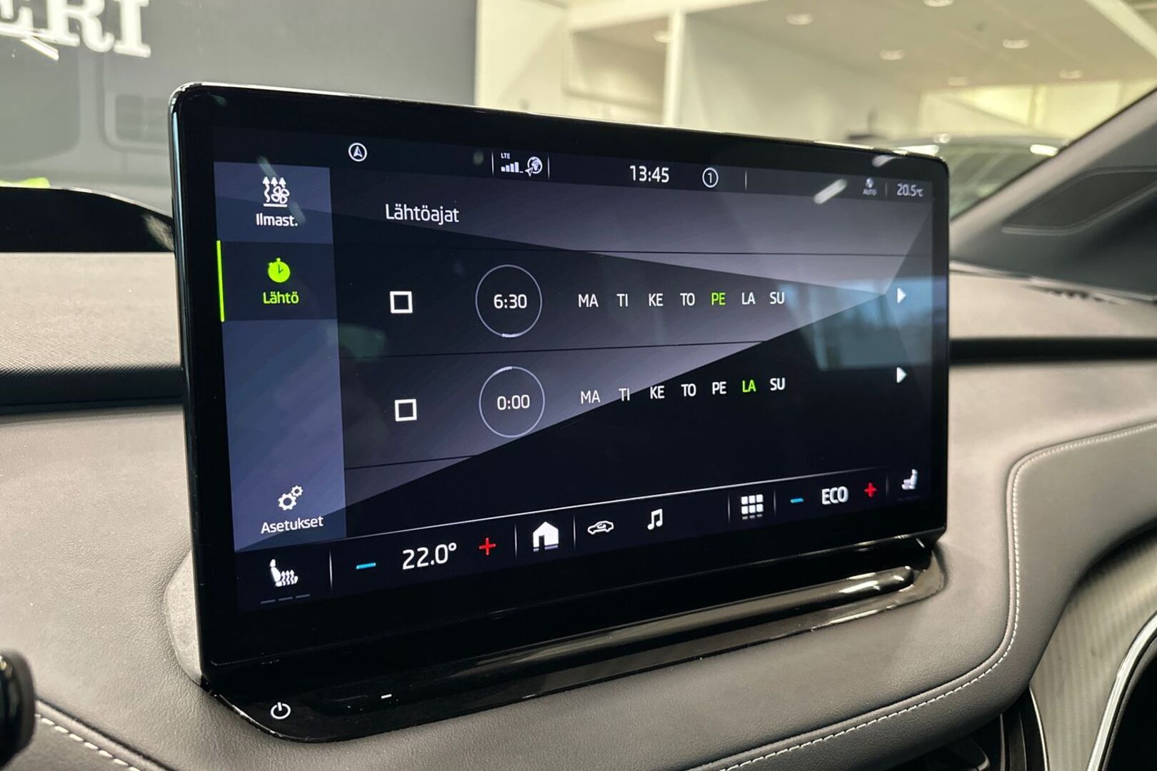 SKODA Enyaq 2022