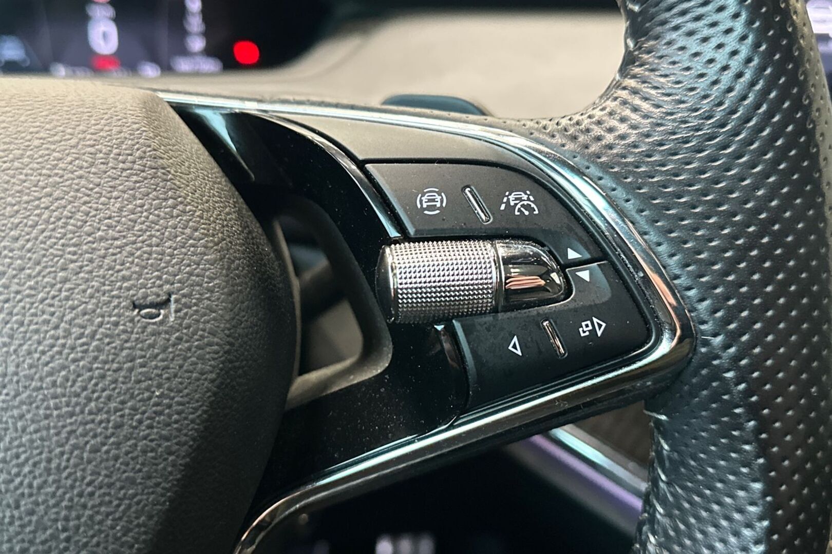 SKODA Enyaq 2022
