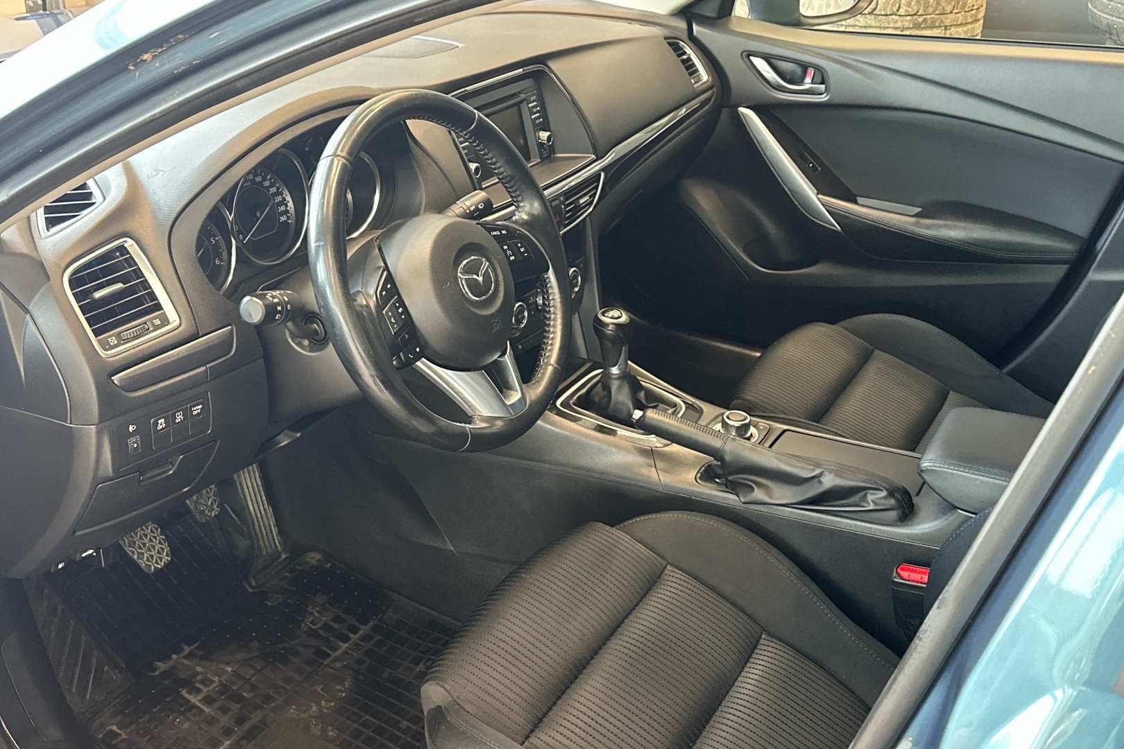 MAZDA Mazda6 2015