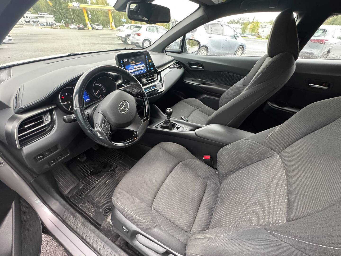 TOYOTA C-HR 2018