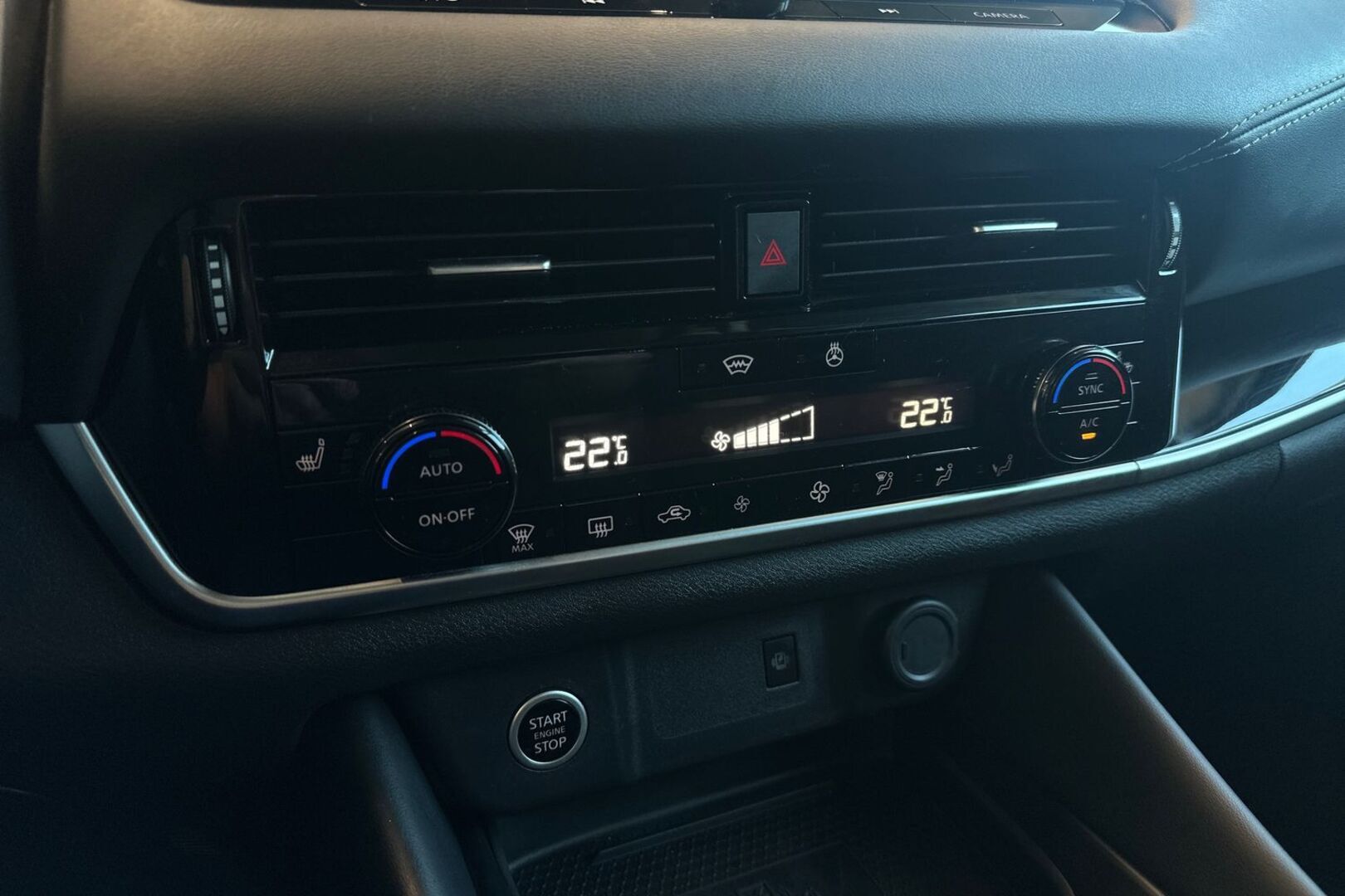 NISSAN QASHQAI 2024