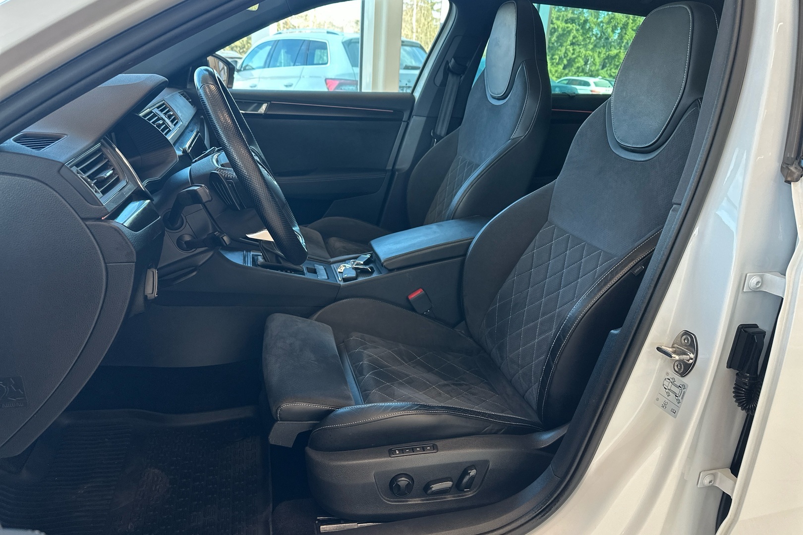SKODA Superb 2023