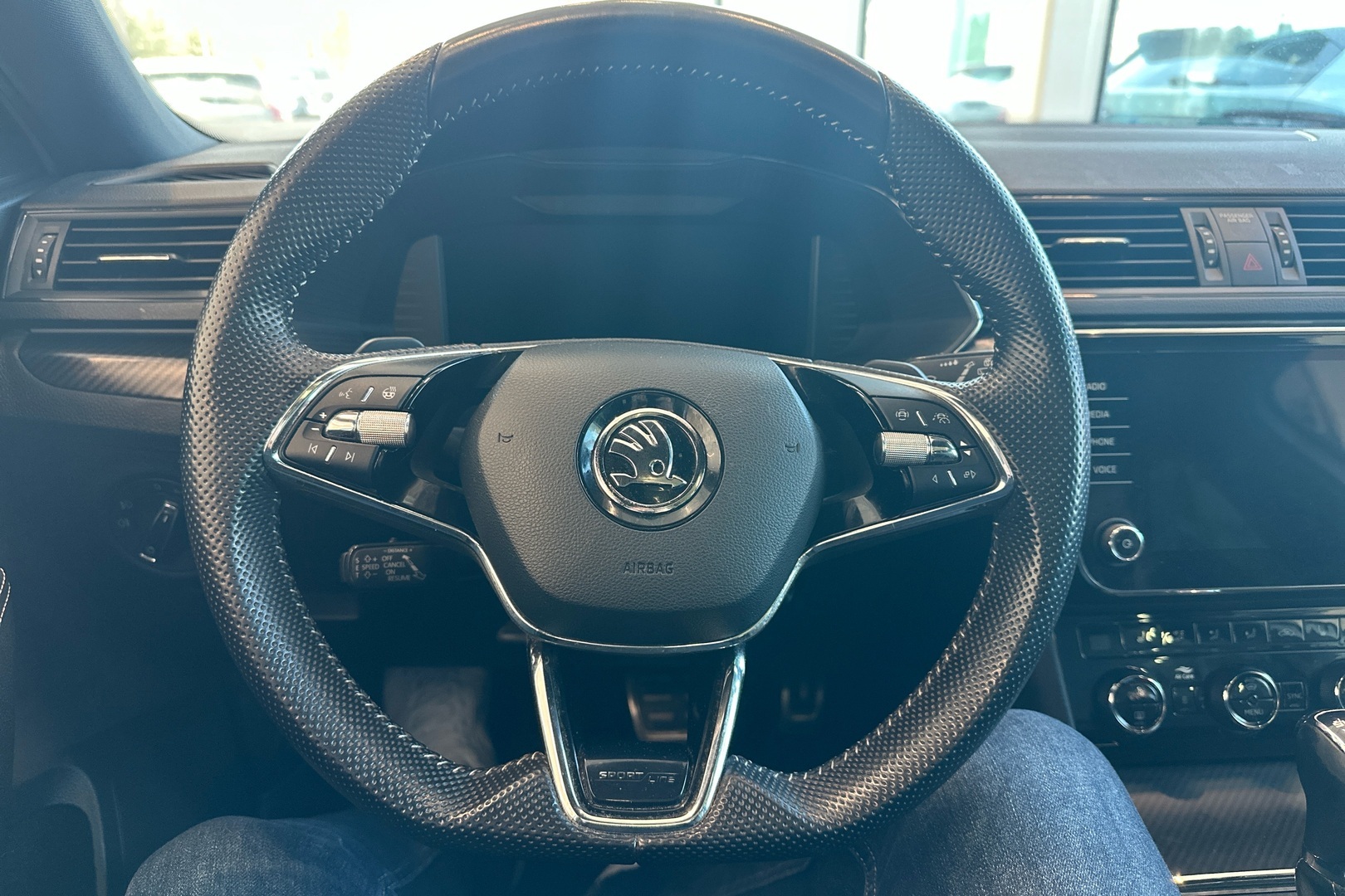 SKODA Superb 2023