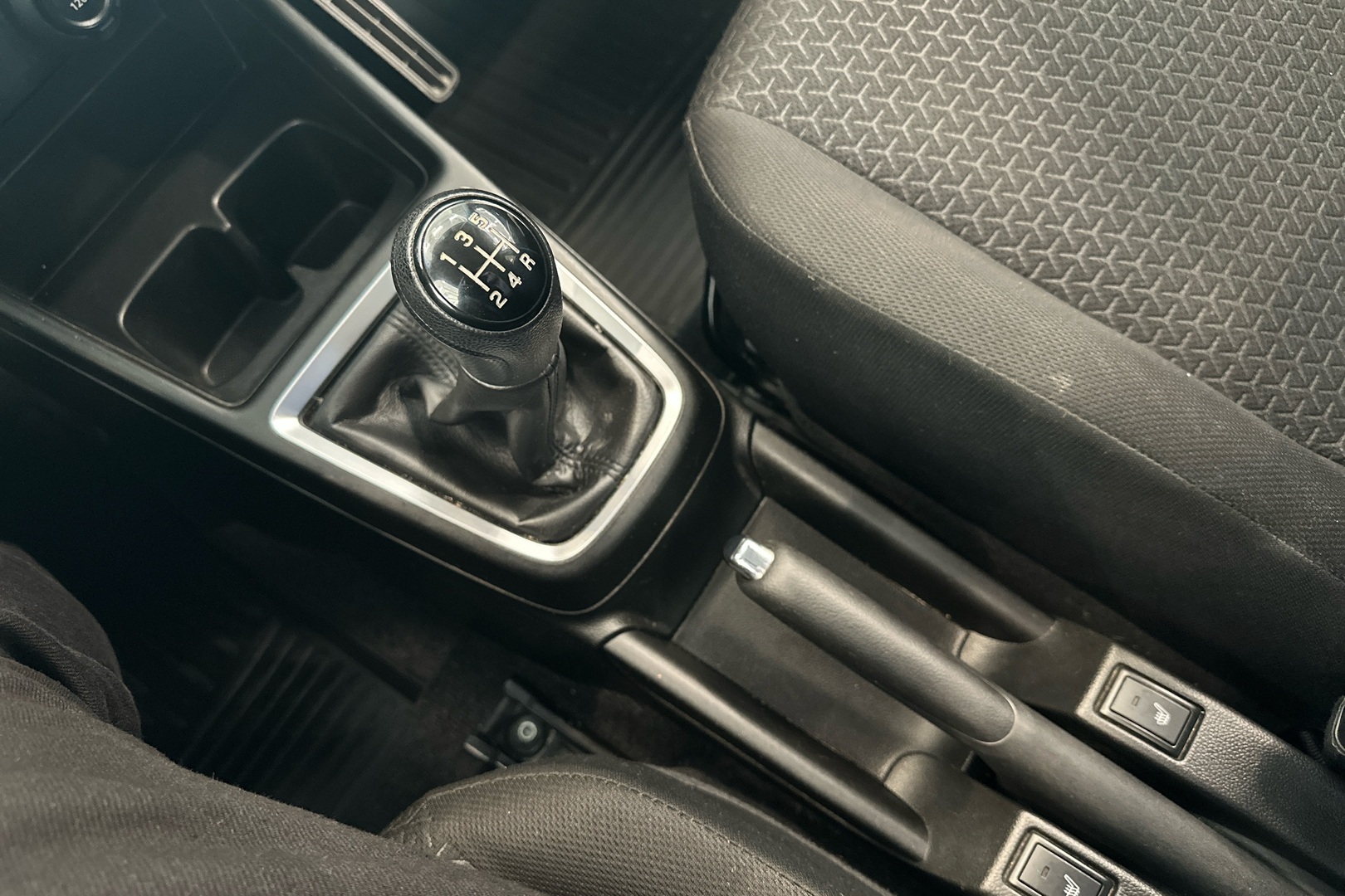 SUZUKI Swift 2017