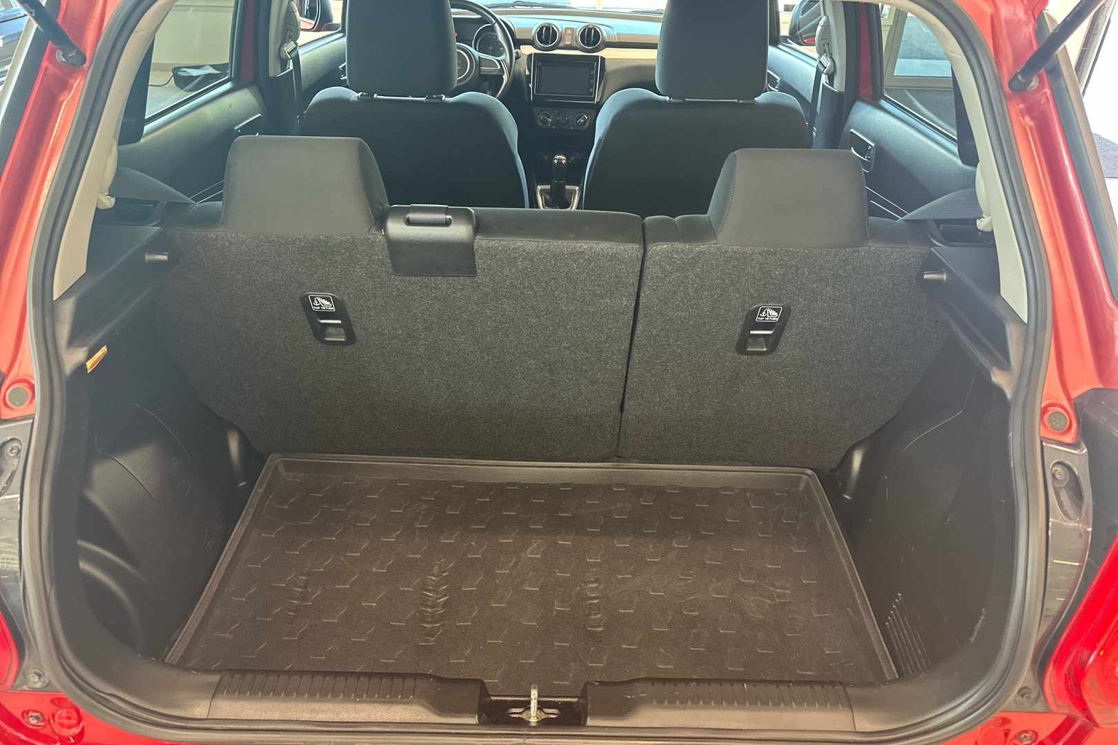 SUZUKI Swift 2017