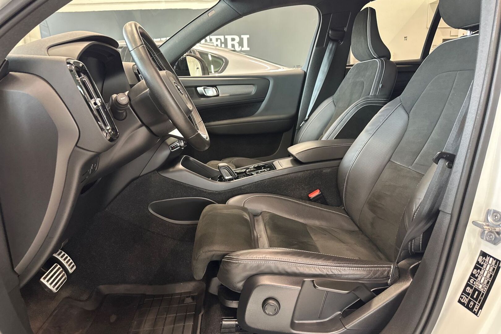 VOLVO XC40 2018