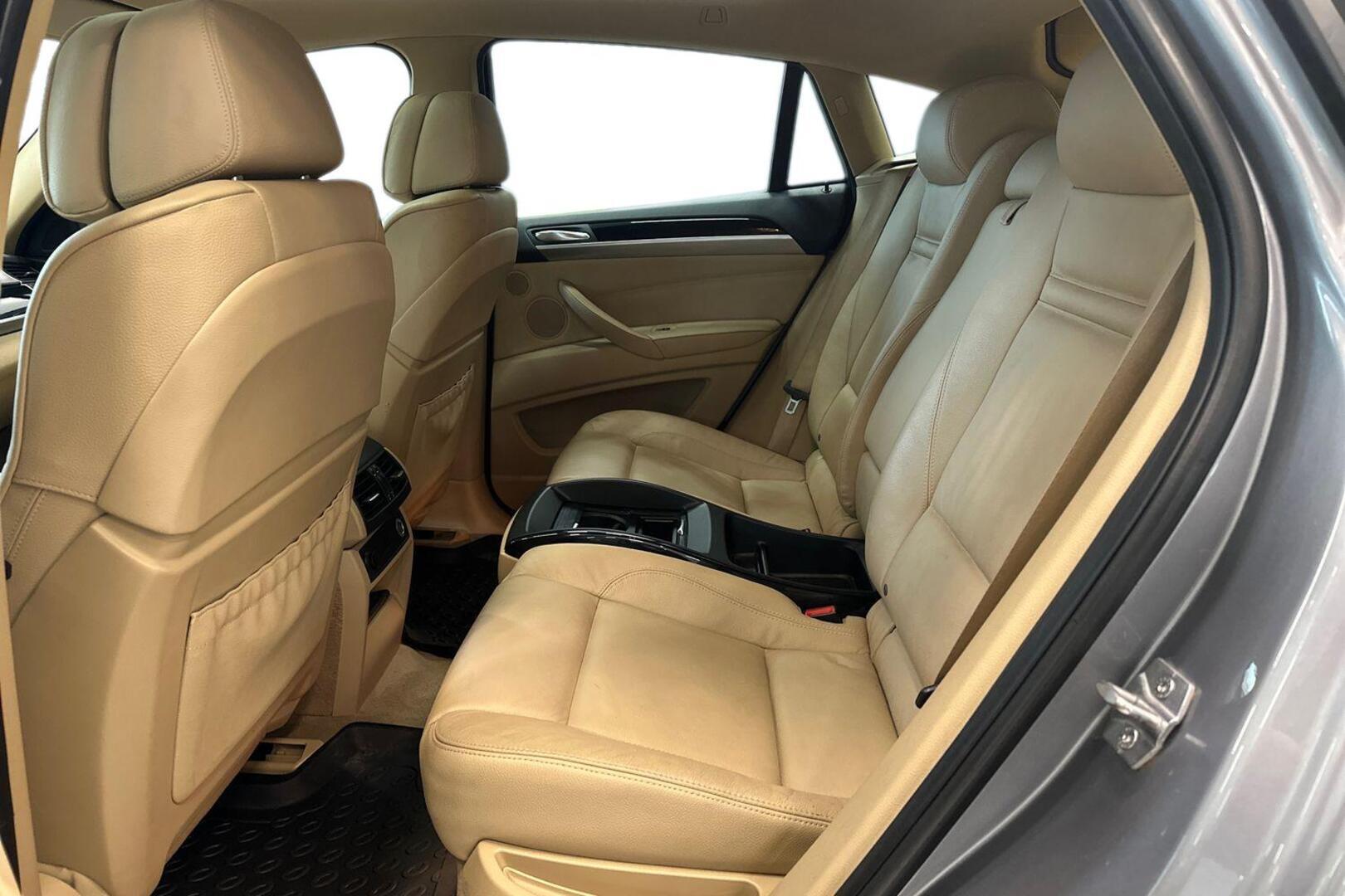 BMW X6 2012
