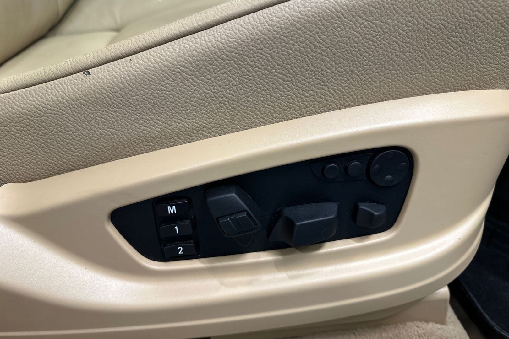 BMW X6 2012
