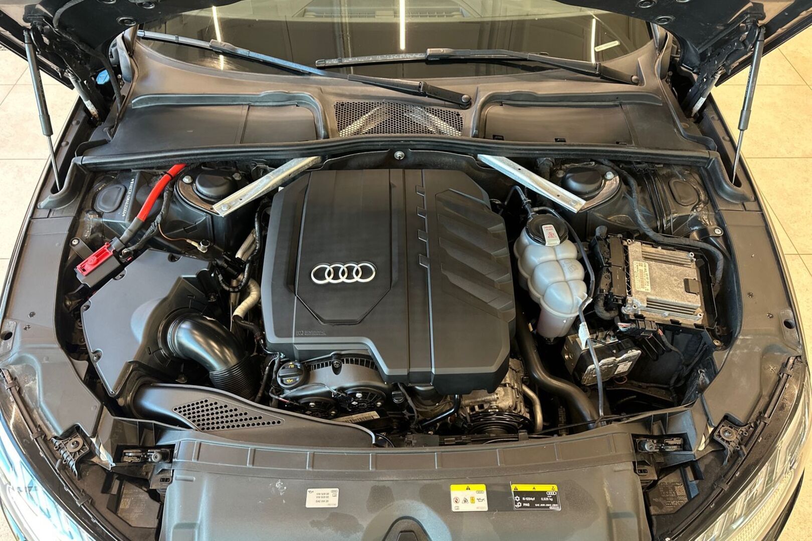 AUDI A4 2022
