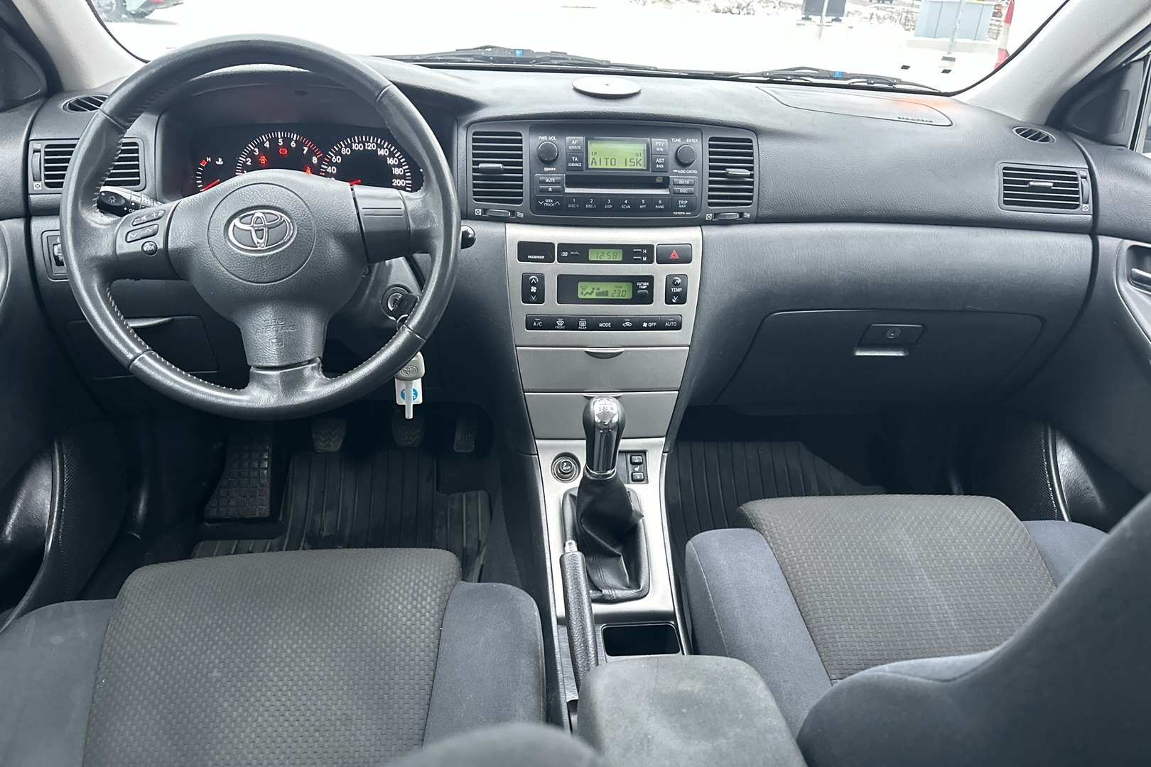 TOYOTA Corolla 2004