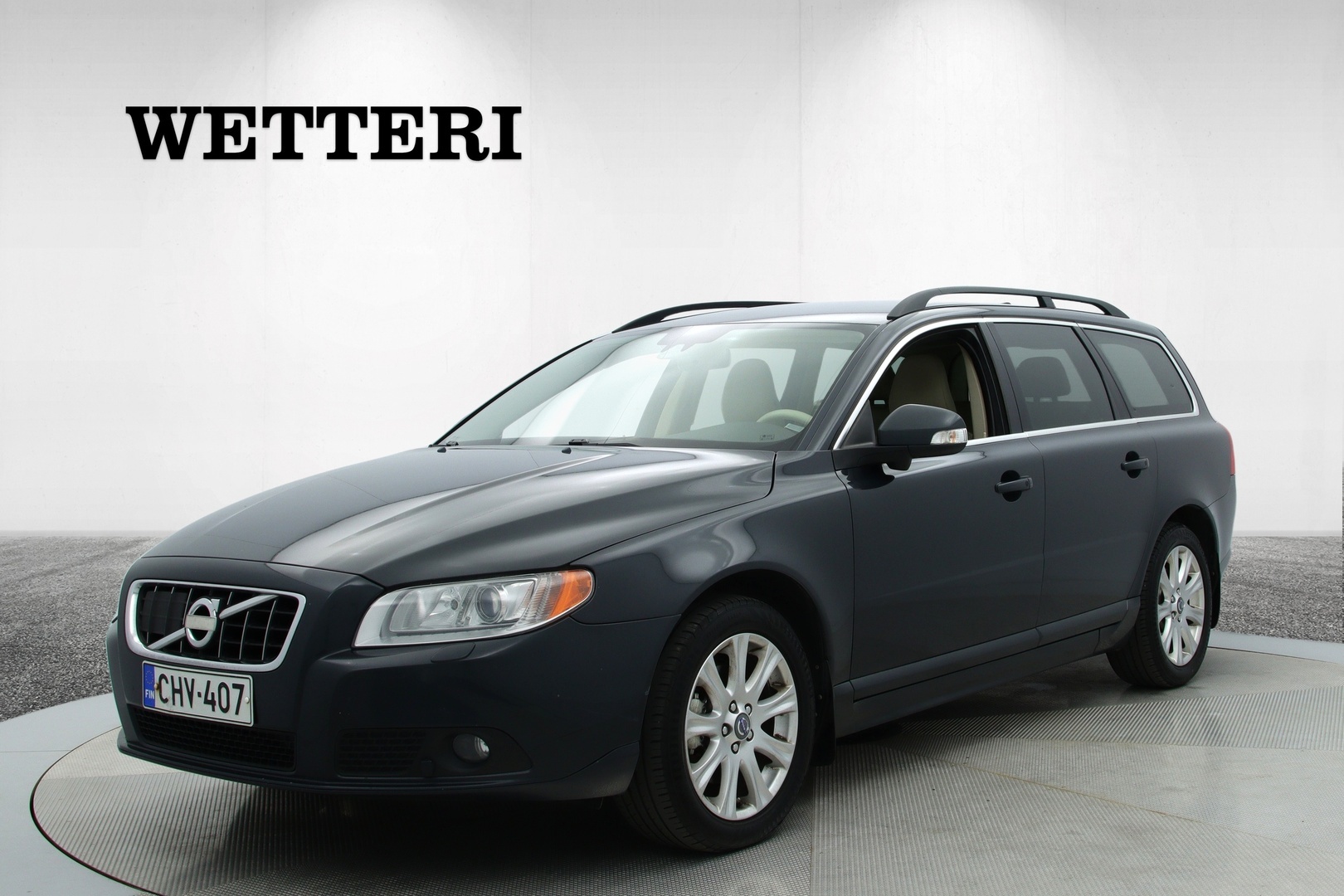 VOLVO V70 2011