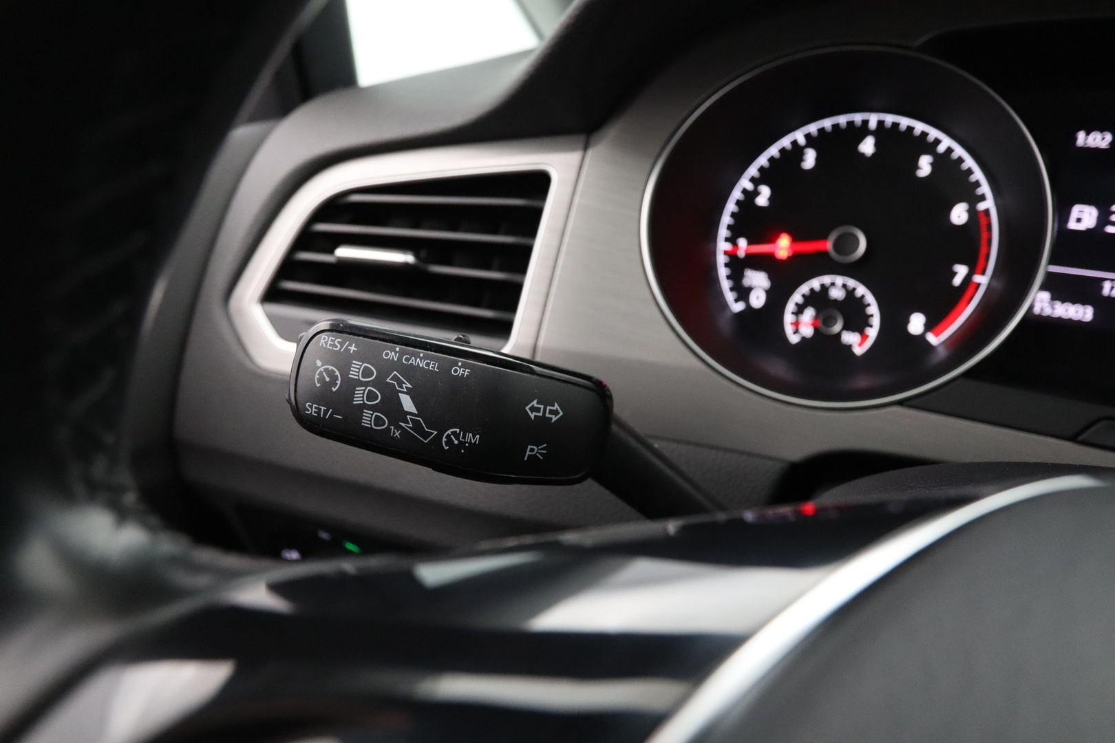 VOLKSWAGEN Golf Sportsvan 2015