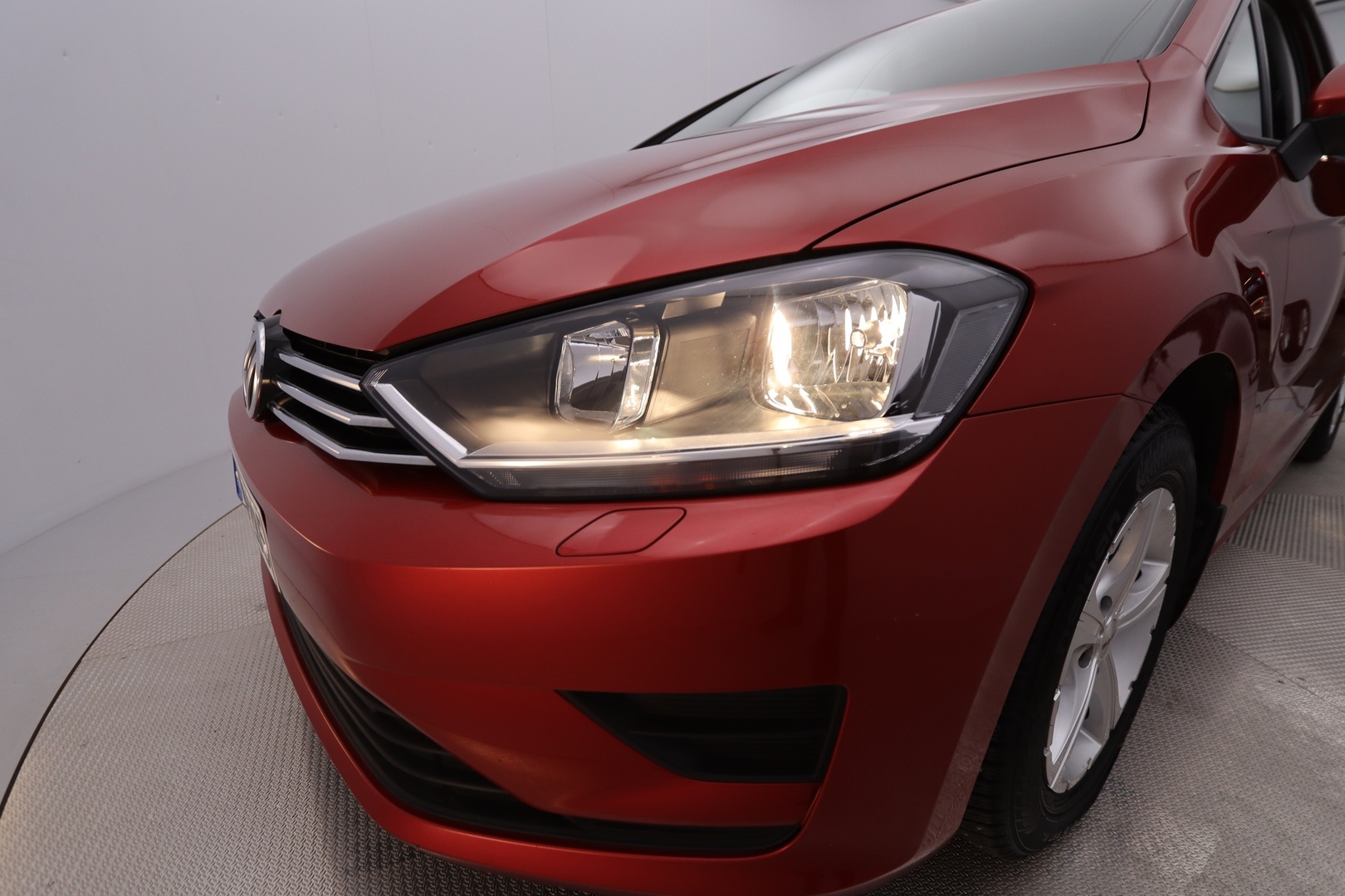 VOLKSWAGEN Golf Sportsvan 2015