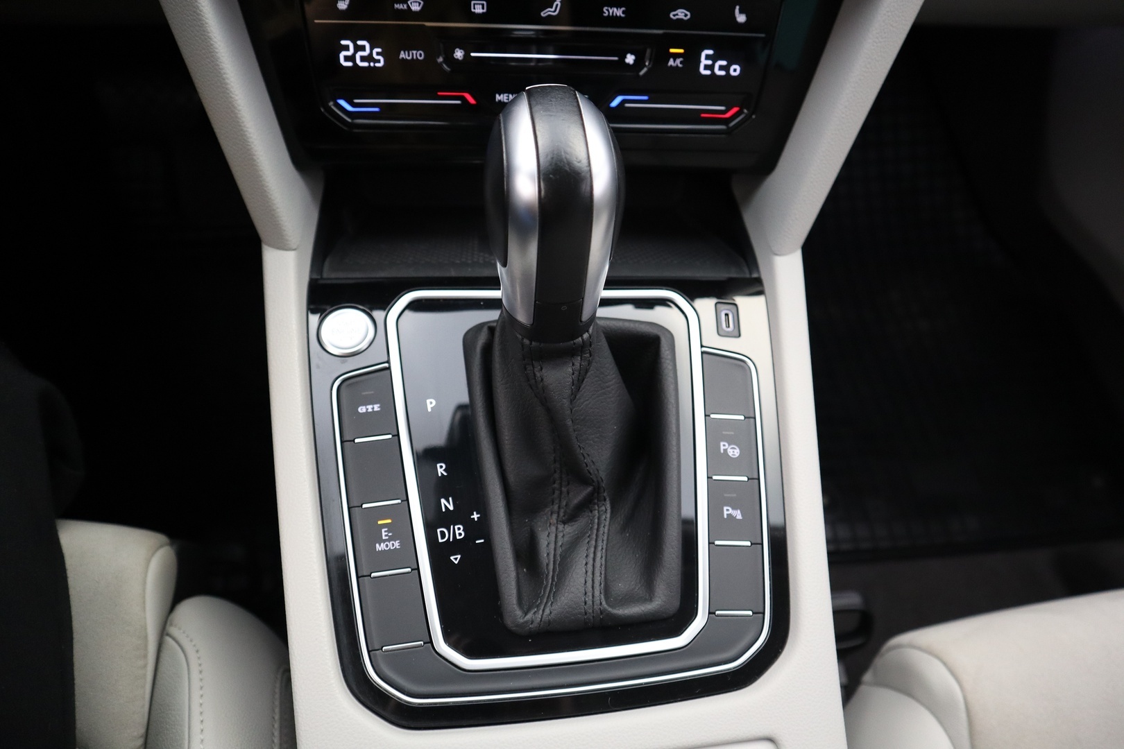 VOLKSWAGEN Passat 2021