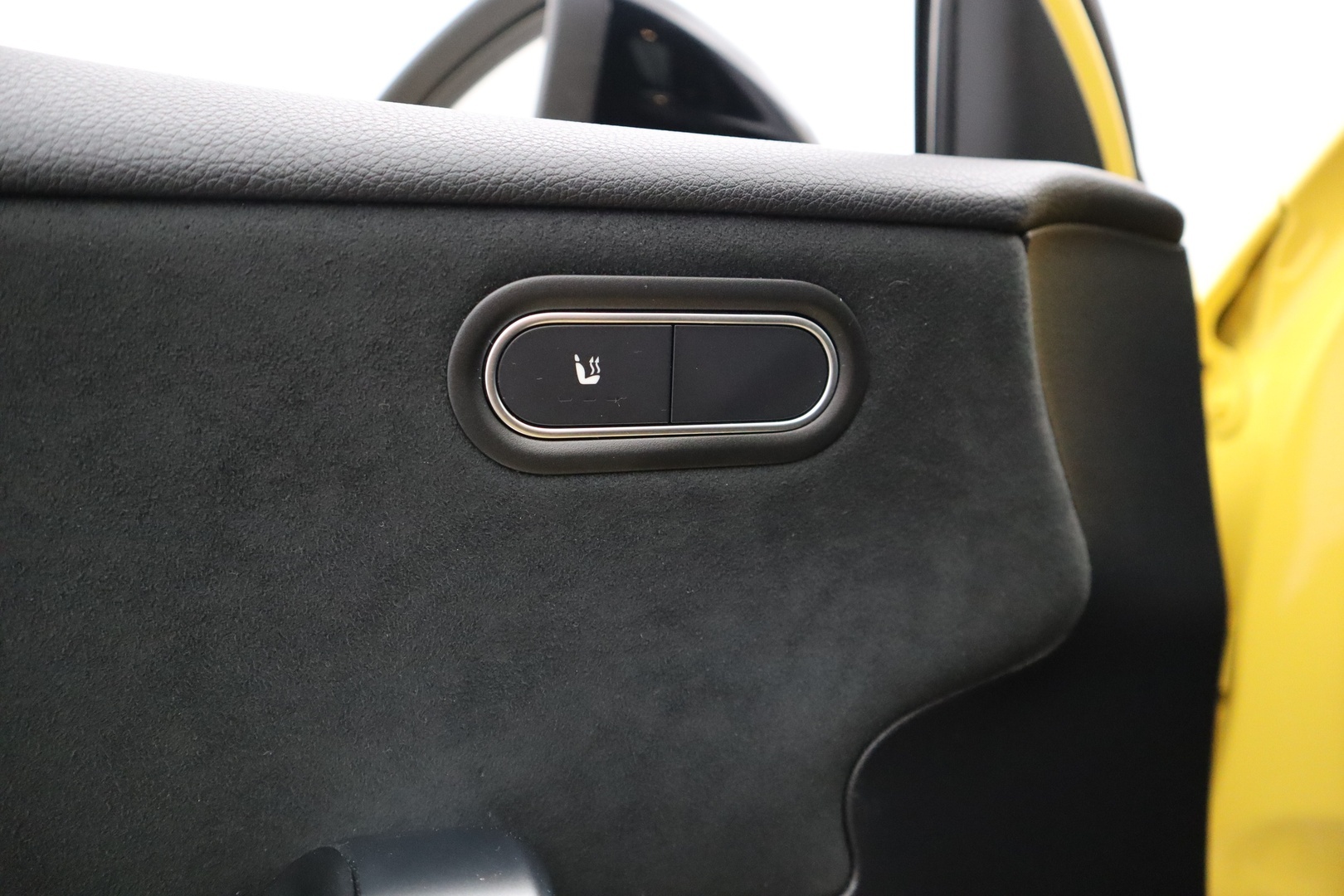 MERCEDES-BENZ A 2021