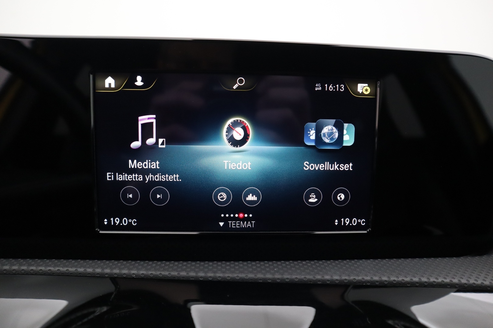 MERCEDES-BENZ A 2021