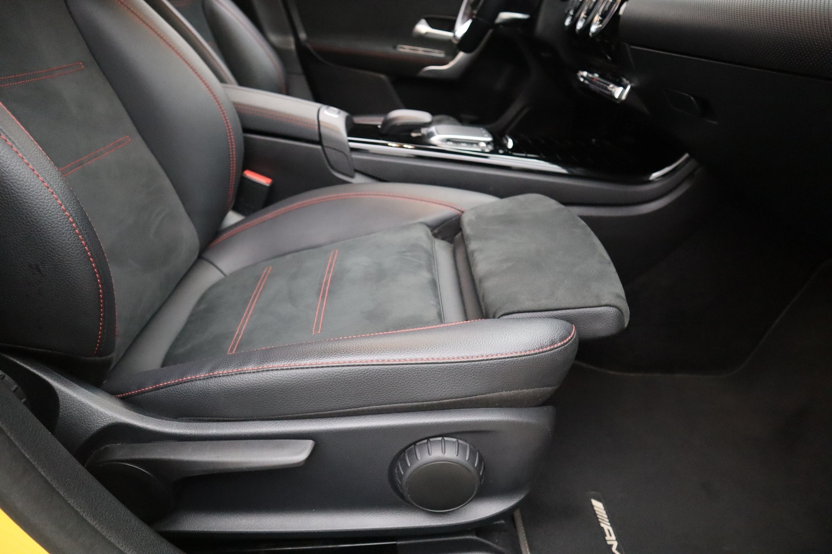 MERCEDES-BENZ A 2021