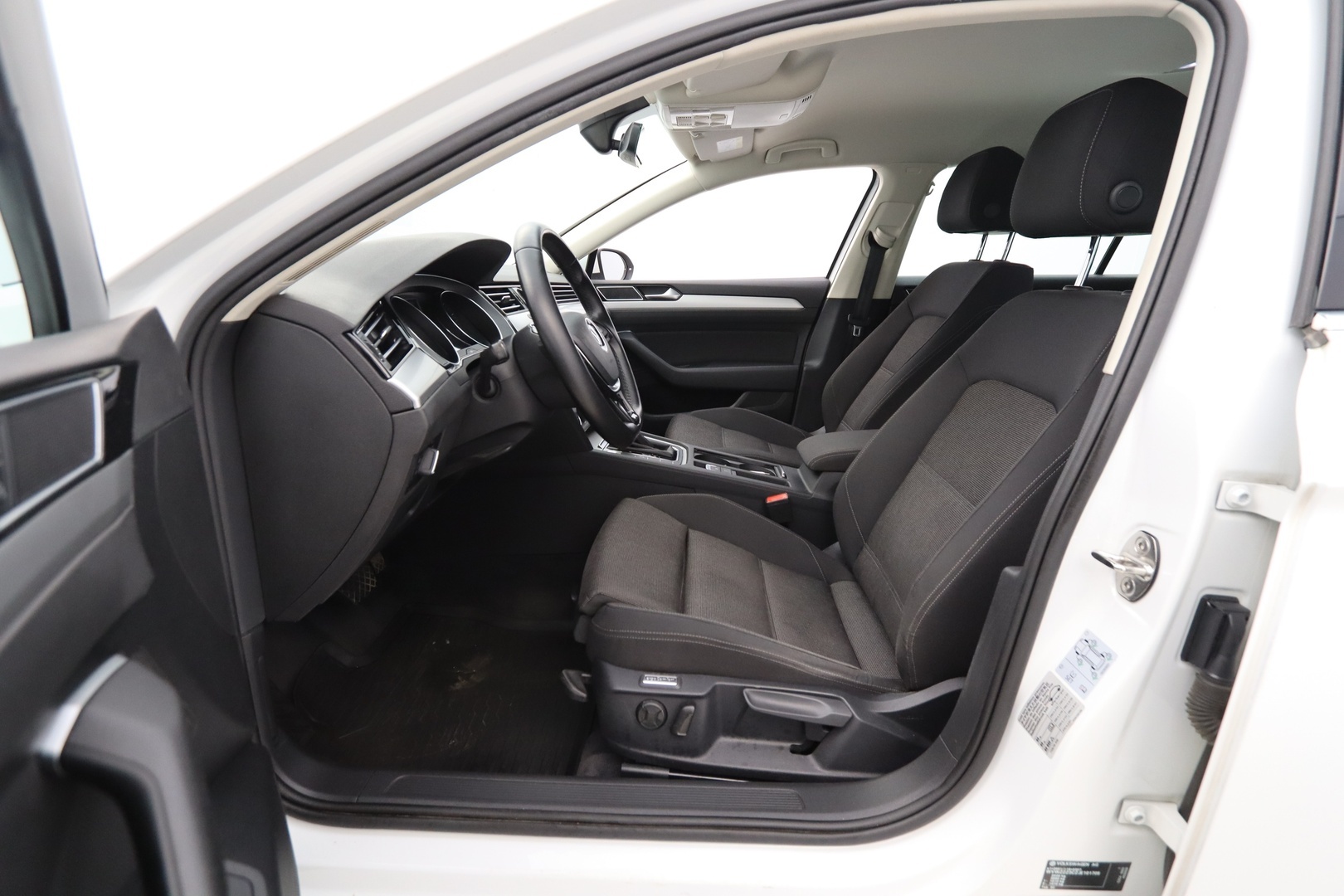 VOLKSWAGEN Passat 2018