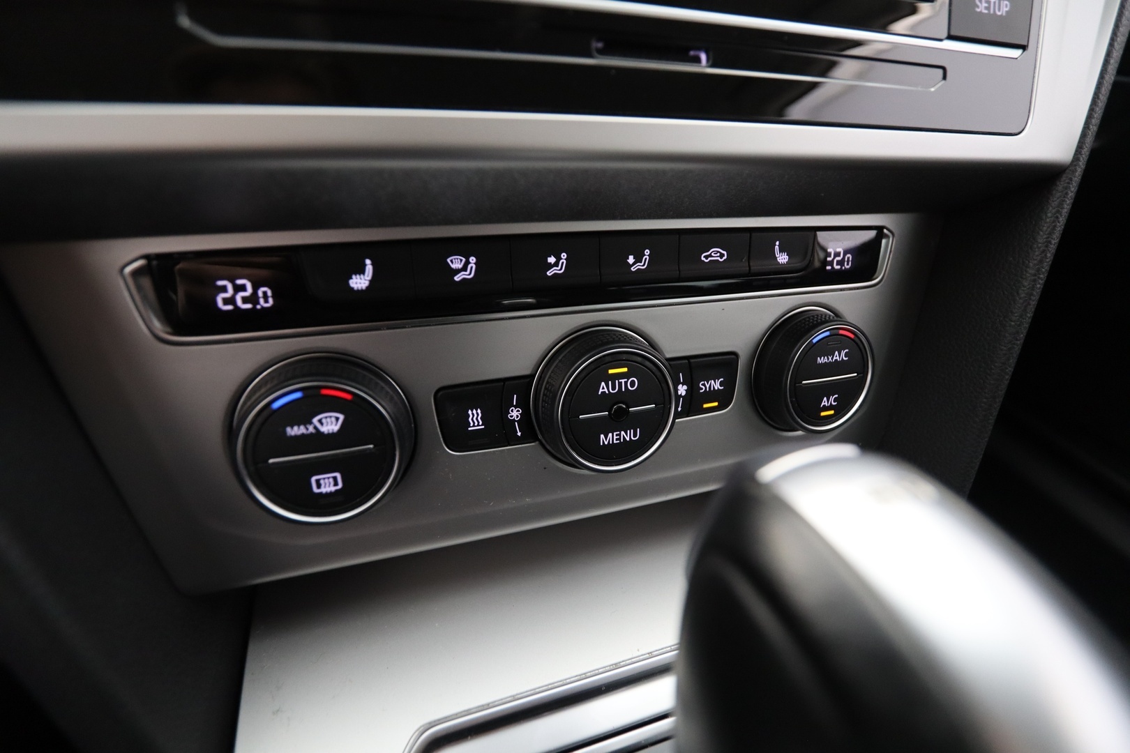 VOLKSWAGEN Passat 2018