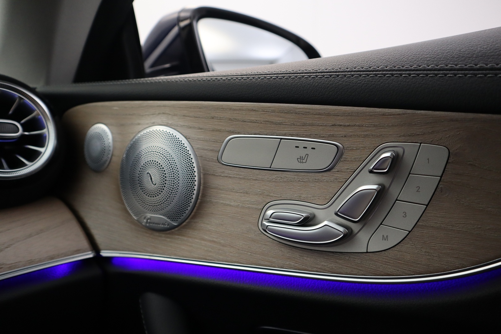 MERCEDES-BENZ E 2019