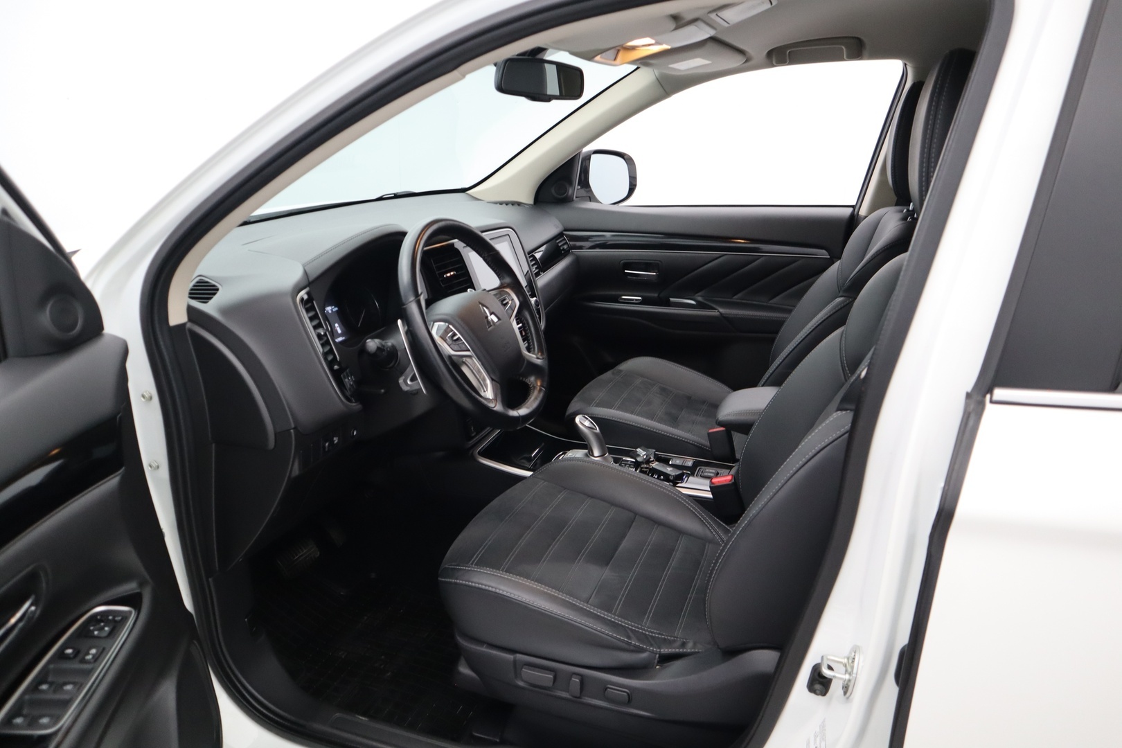 MITSUBISHI Outlander PHEV 2021