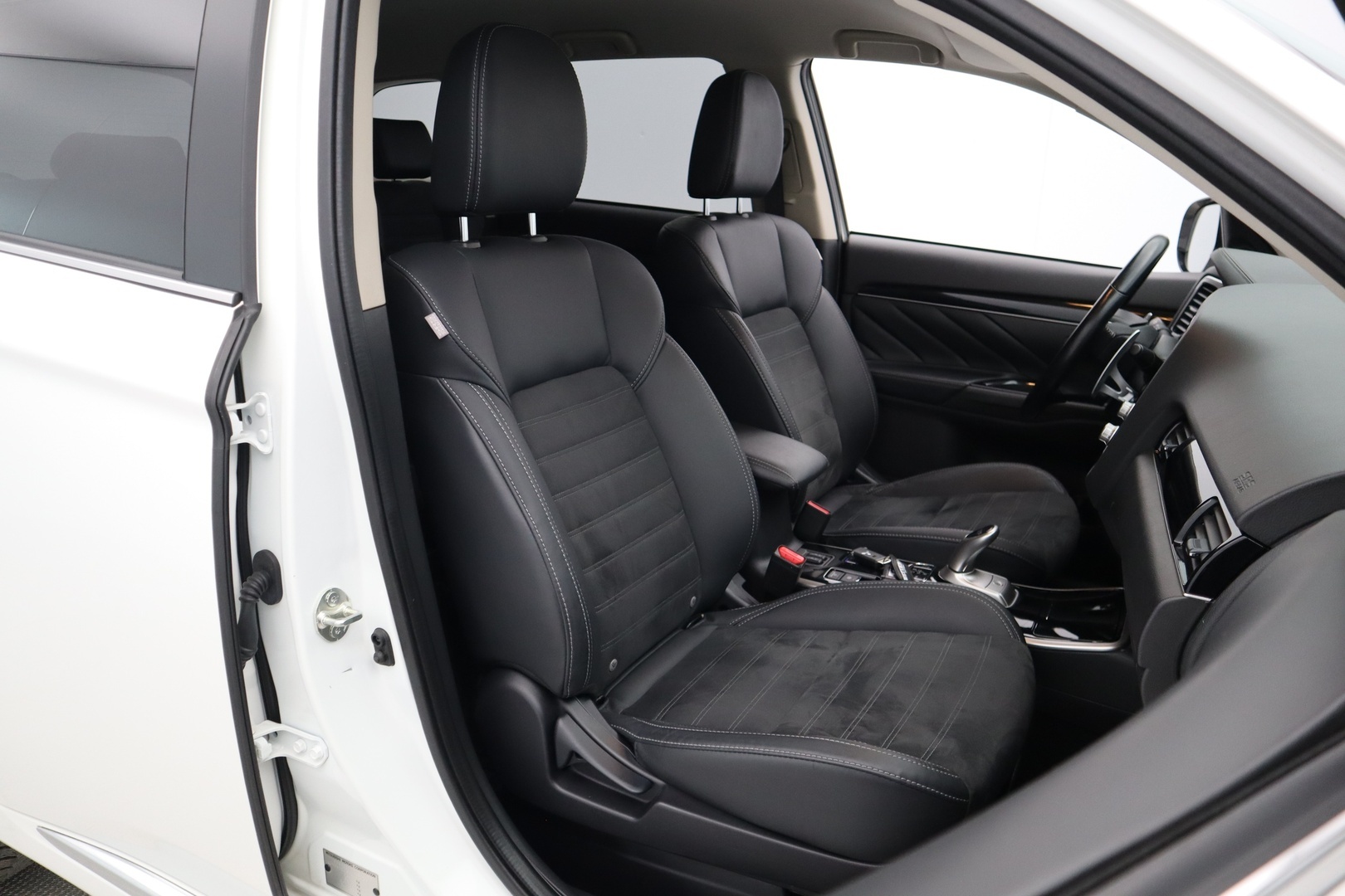 MITSUBISHI Outlander PHEV 2021