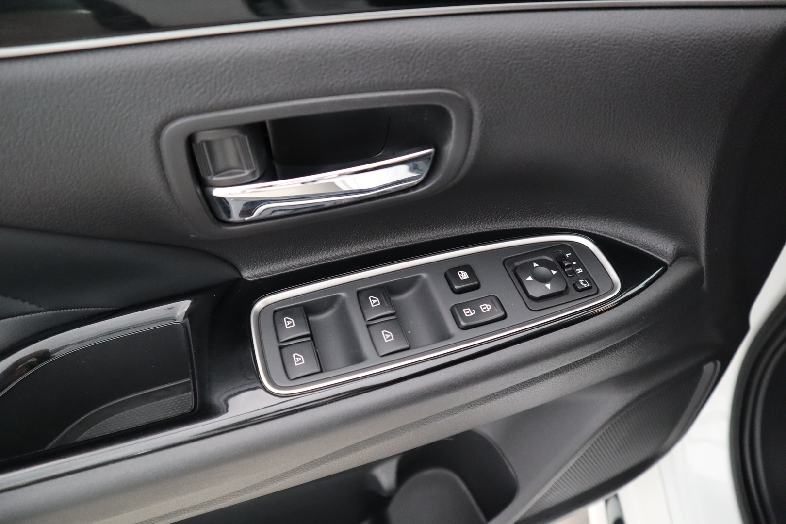 MITSUBISHI Outlander PHEV 2021