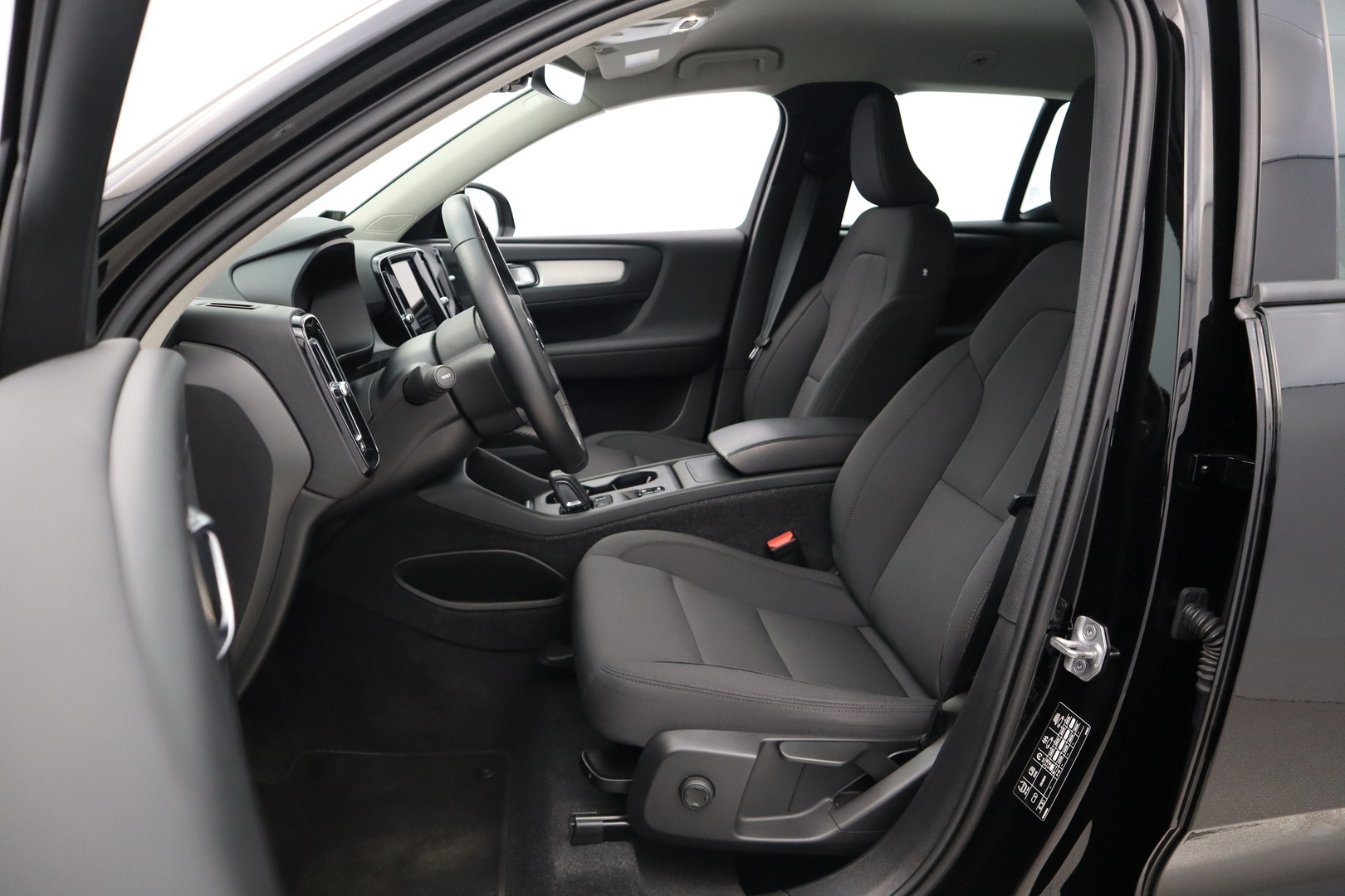 VOLVO XC40 2021